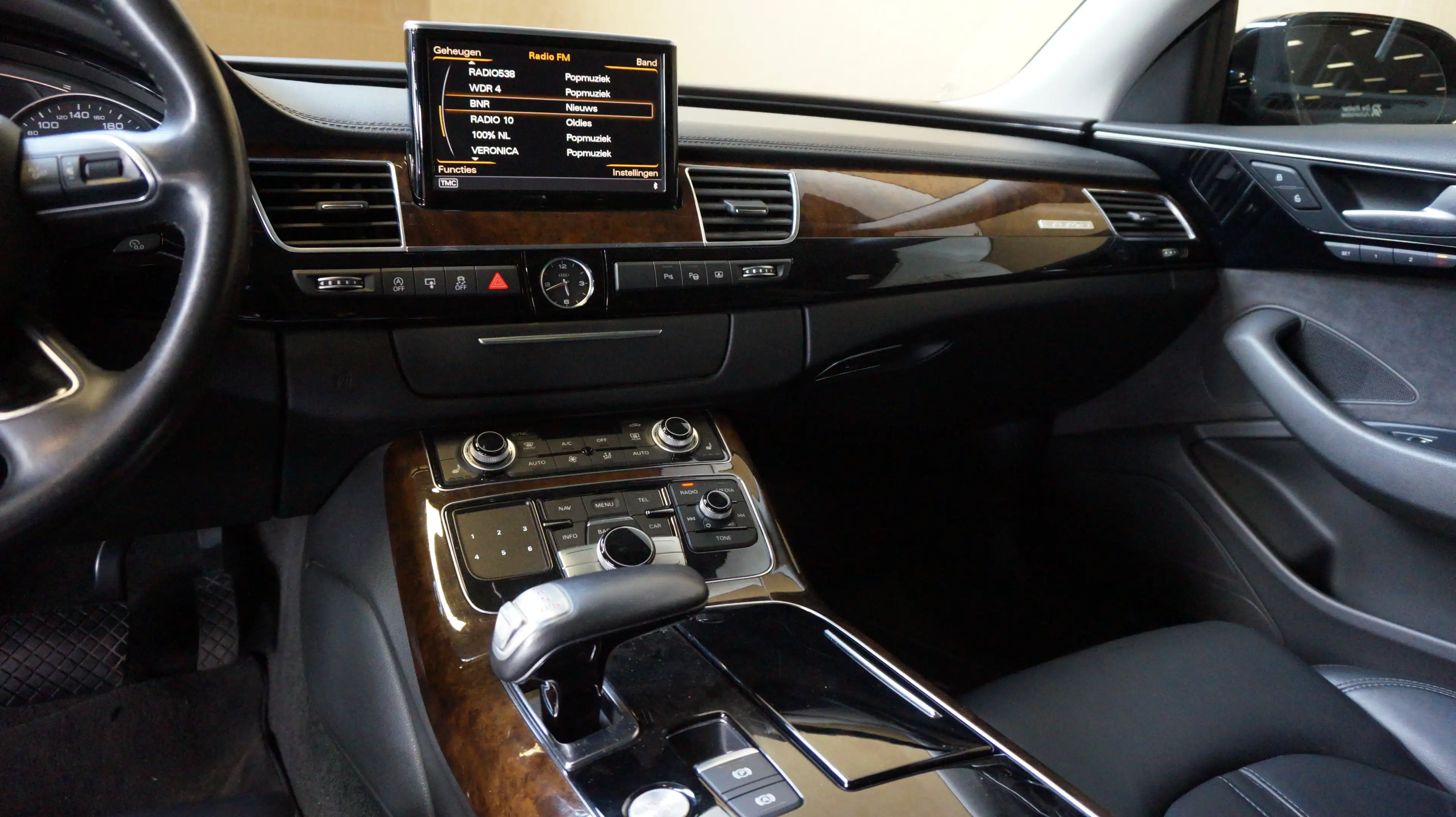 Audi A8 3.0 TFSI quattro Lang Pro Line+ — photo 3
