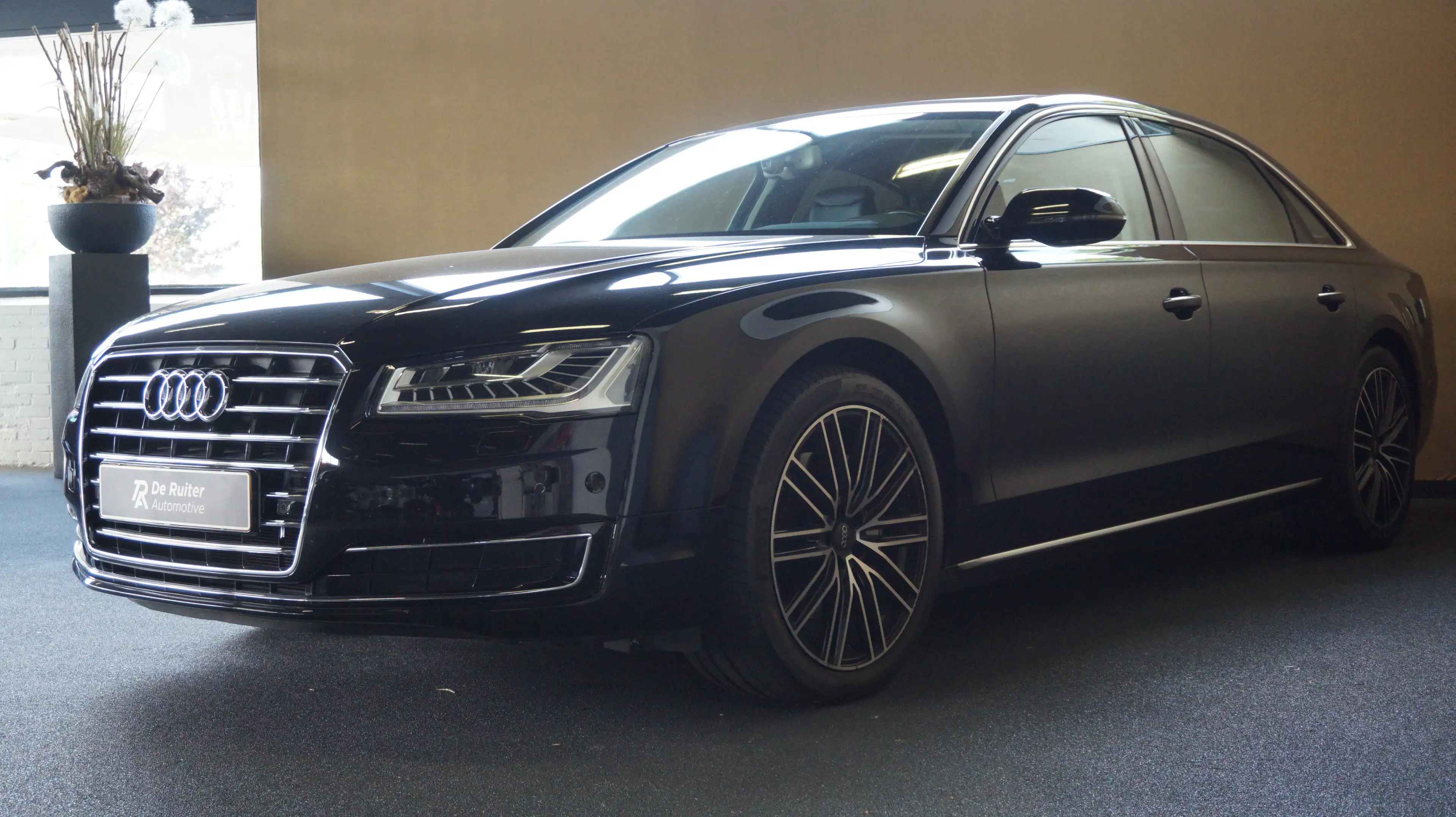 Audi A8 3.0 TFSI quattro Lang Pro Line+ — photo 10