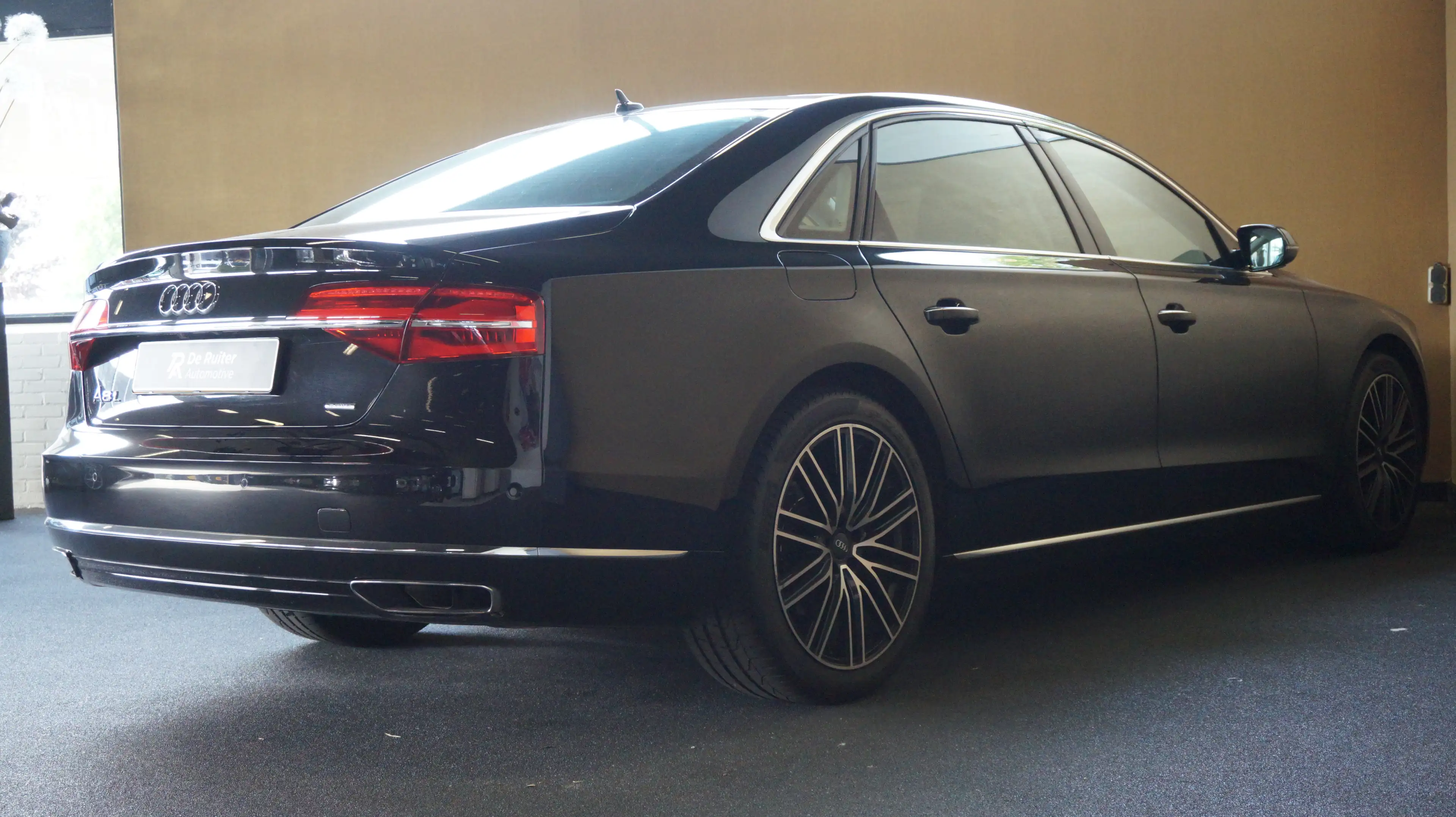 Audi A8 3.0 TFSI quattro Lang Pro Line+ — photo 11
