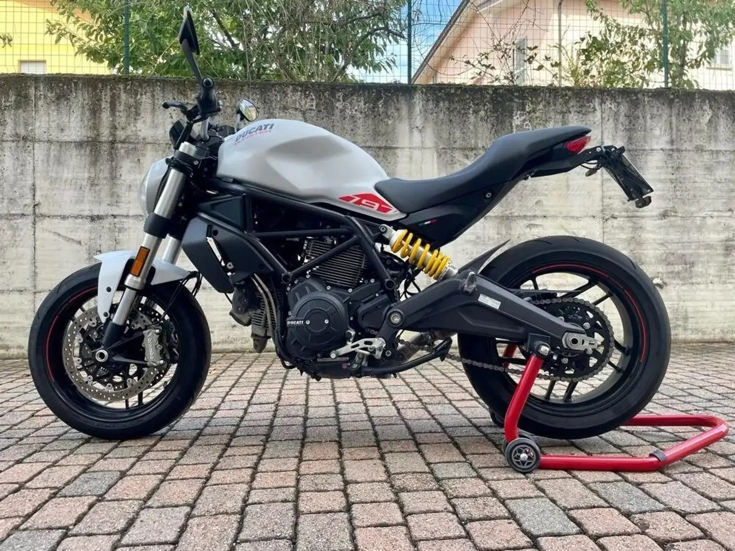 Ducati Monster 797 Bílá - 1