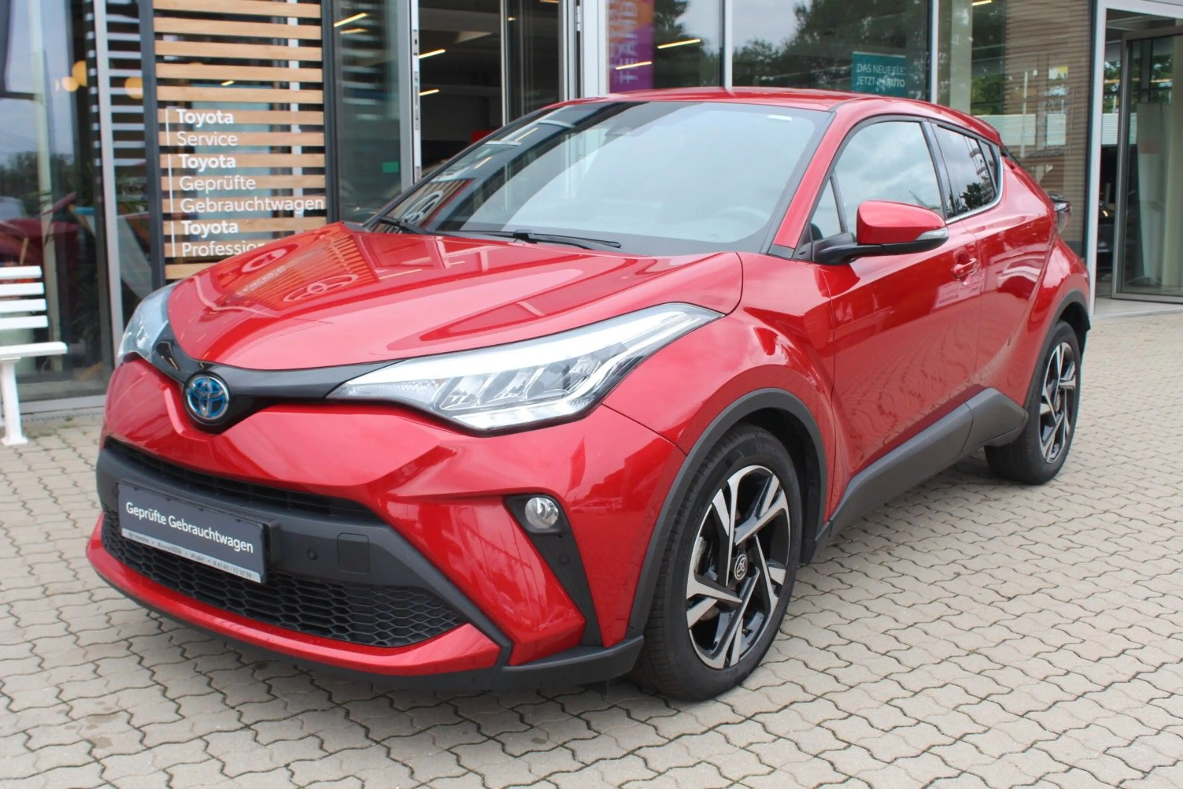 Toyota C-HR Hybrid Team D*LED*PDC*KAMERA*SHZ*NAVI*1HAND — photo 3