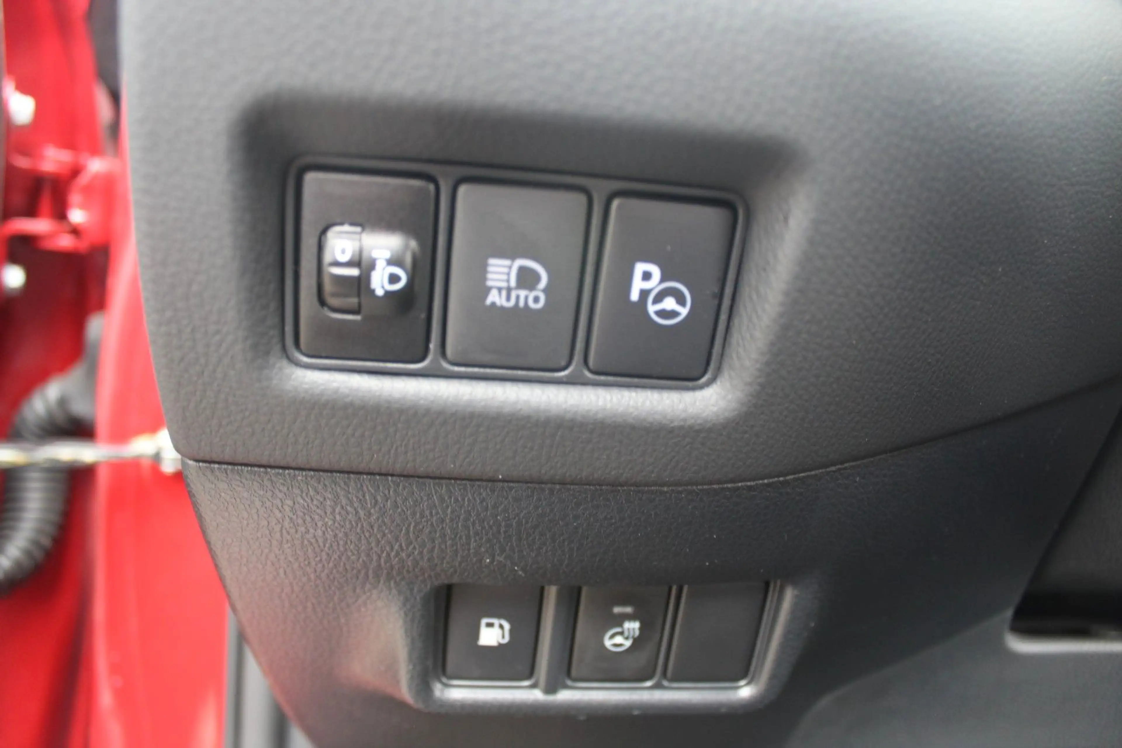 Toyota C-HR Hybrid Team D*LED*PDC*KAMERA*SHZ*NAVI*1HAND — photo 14