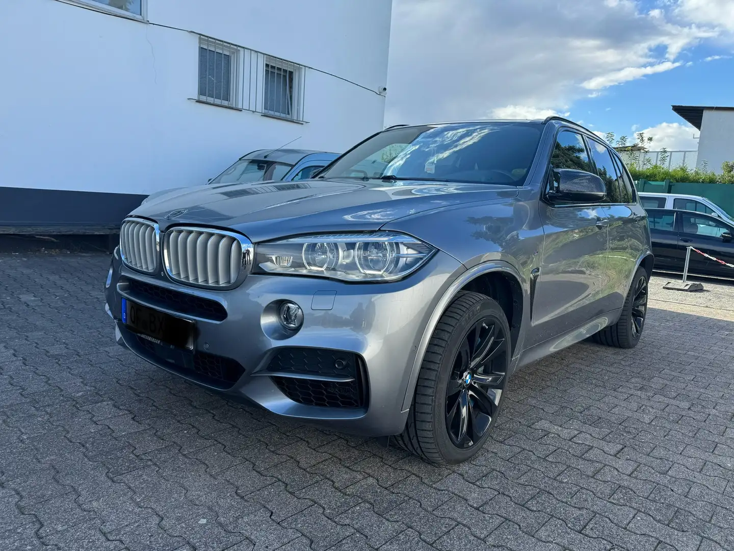 BMW X5 M M50 d Grau - 1