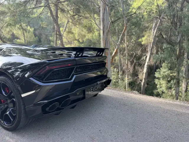 Lamborghini Huracan view 7