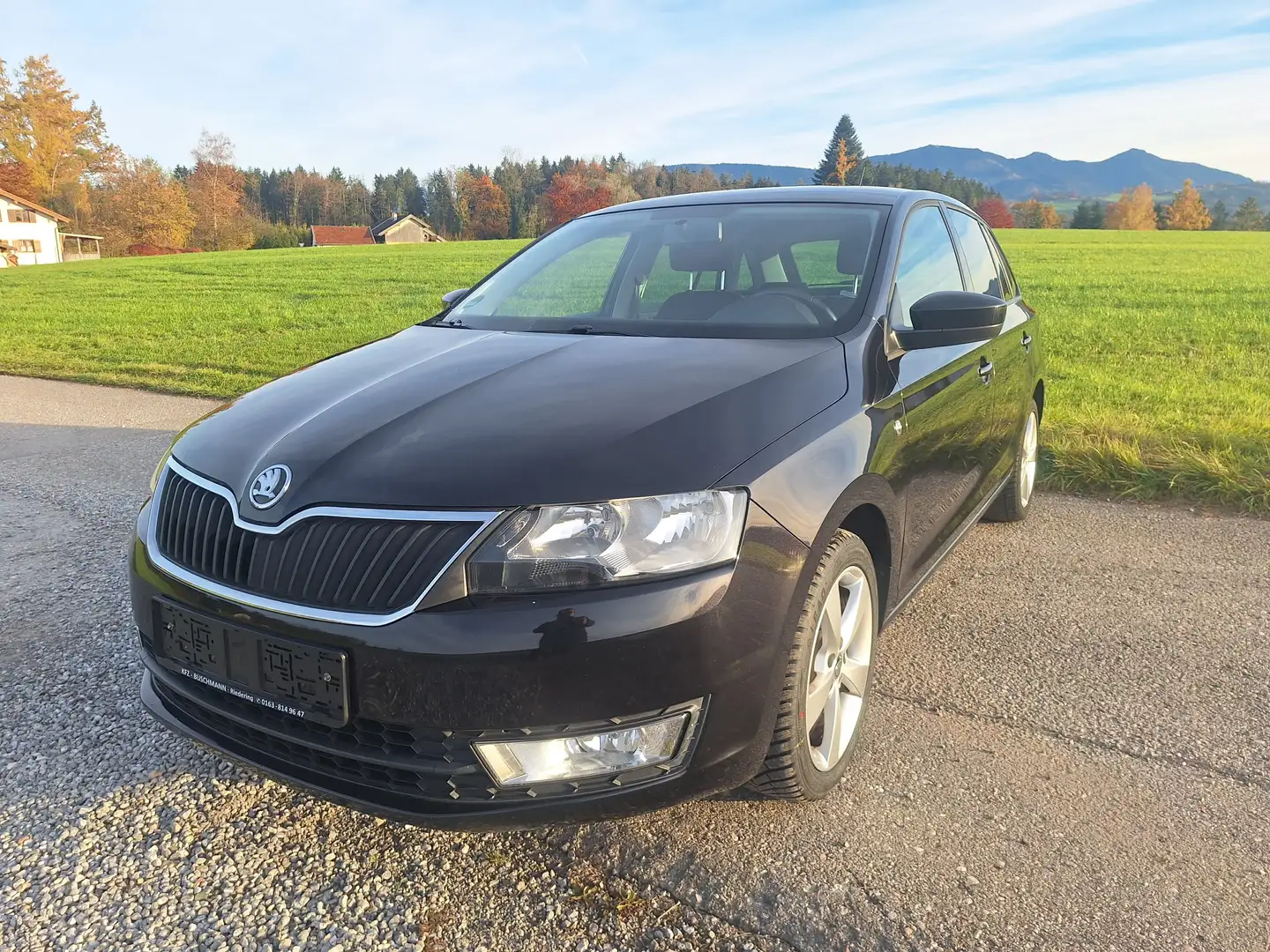 Skoda Rapid/Spaceback Elegance 1,2 TSI, Klima, SH, AHK,1-Hand,TÜV-neu Schwarz - 1