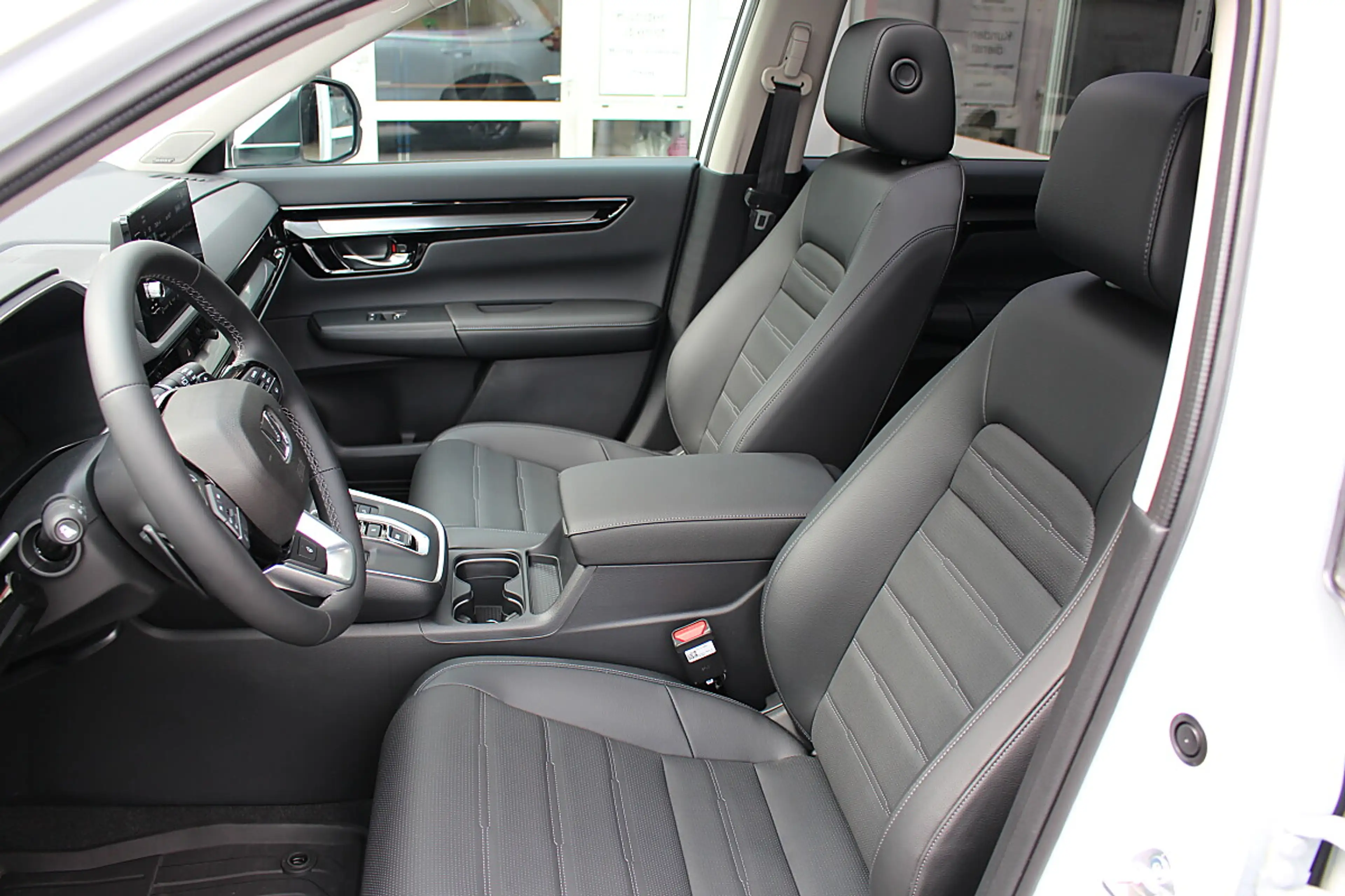 Honda CR-V 2,0 i-MMD e:HEV Advance AWD Aut. — photo 11