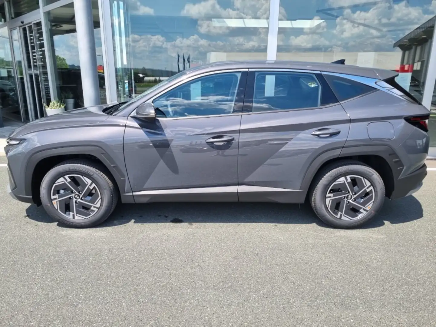 Hyundai TUCSON NX4 Smart Line 1,6 T-GDi PHEV 4WD t7ps2 Grau - 2