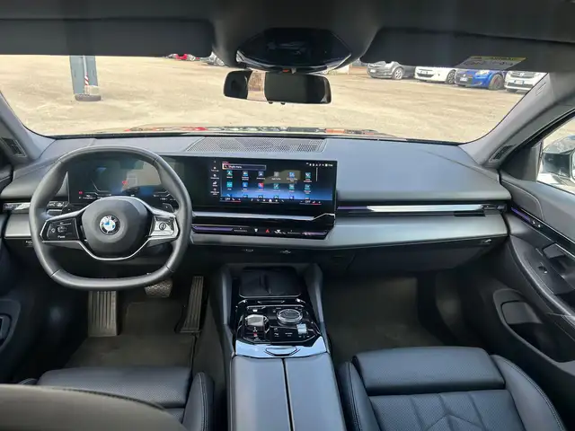 BMW 5 Series view 15