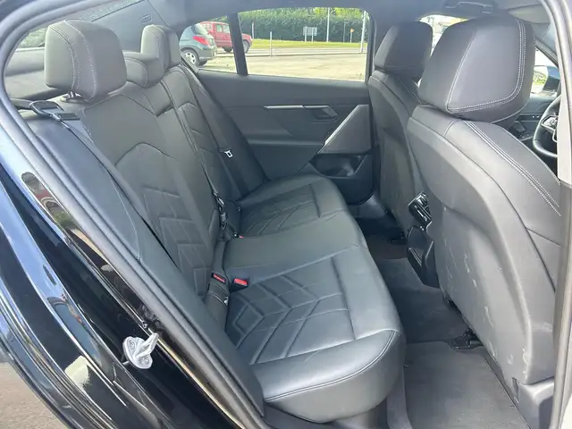 BMW 5 Series view 12