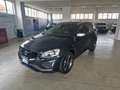 Volvo XC60 D3 Geartronic R-design Momentum Gris - thumbnail 2