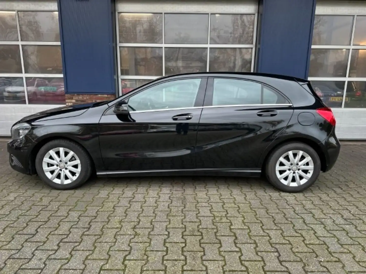 Mercedes-Benz 180 AMBITION Applecarplay/Androidauto, Stoelverwar Noir - 2