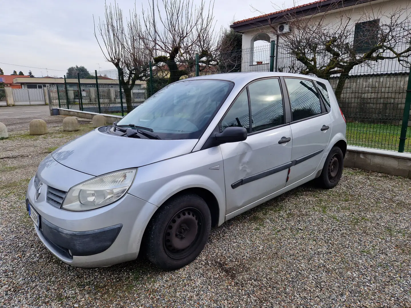 Renault Scenic Scenic 1.6 16v Pack (authentique) Gpl 105cv Silber - 2