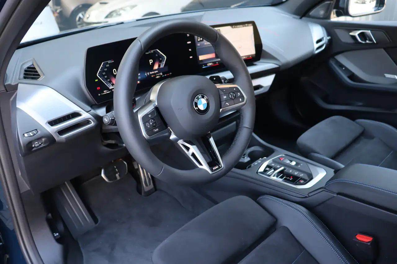 BMW 1 Series 2026 — фото 13