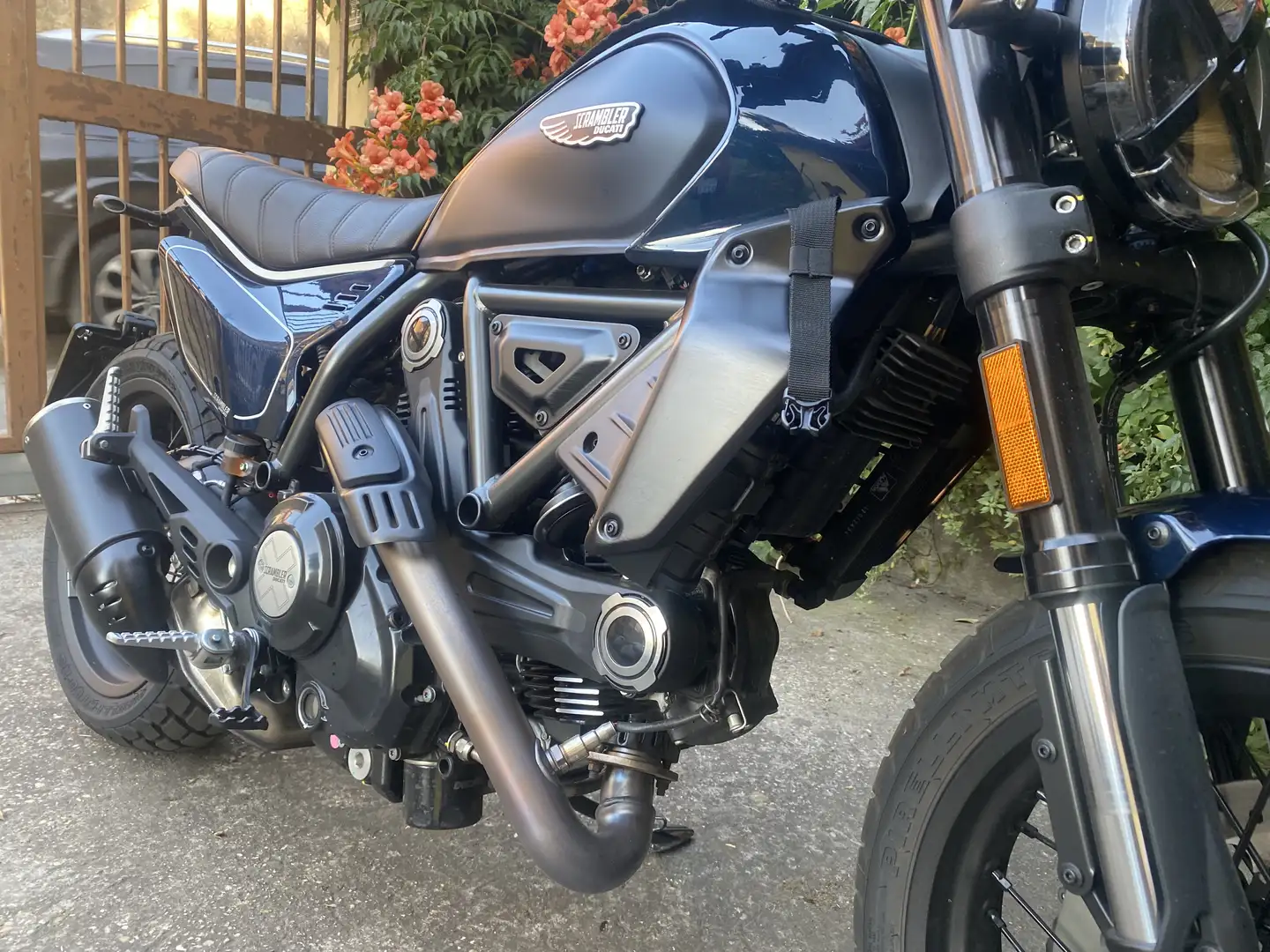 Ducati Scrambler NIGHT SHIFT - 1