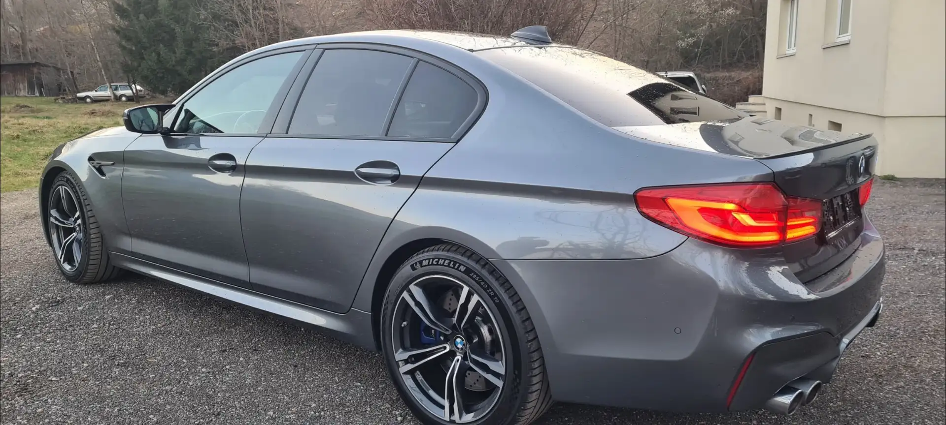 BMW M5 V8 M5 Sport Allrad Grau - 1
