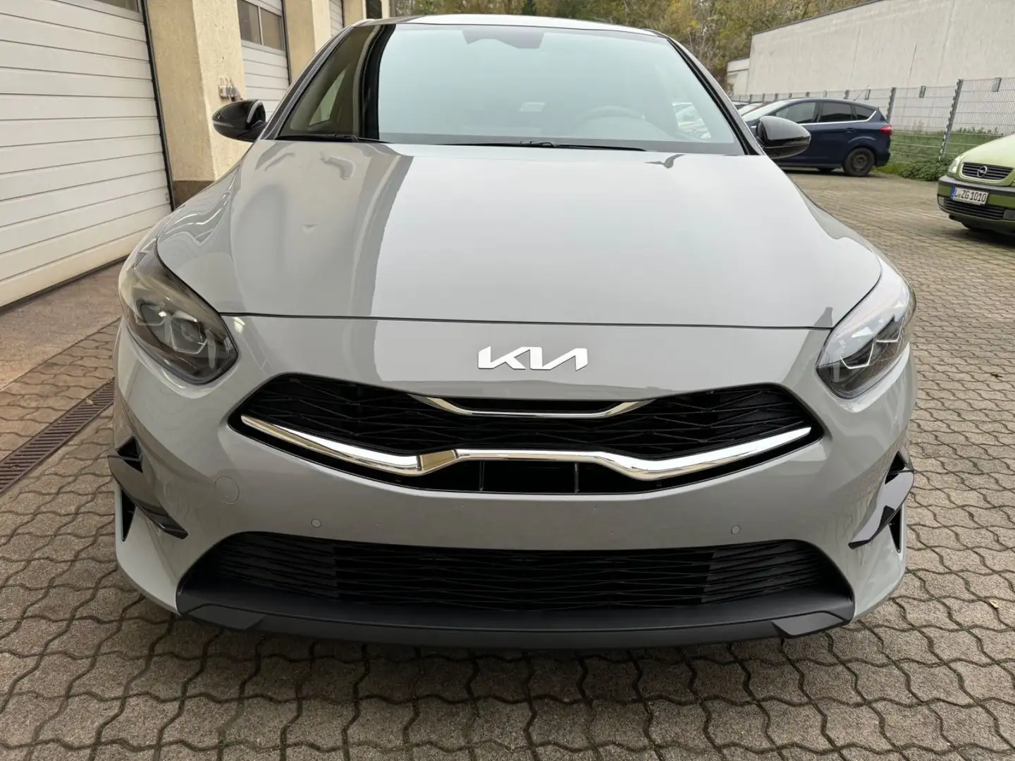 Kia Ceed / cee'd 1.5 T-GDI Nightline Edition Grigio - 2