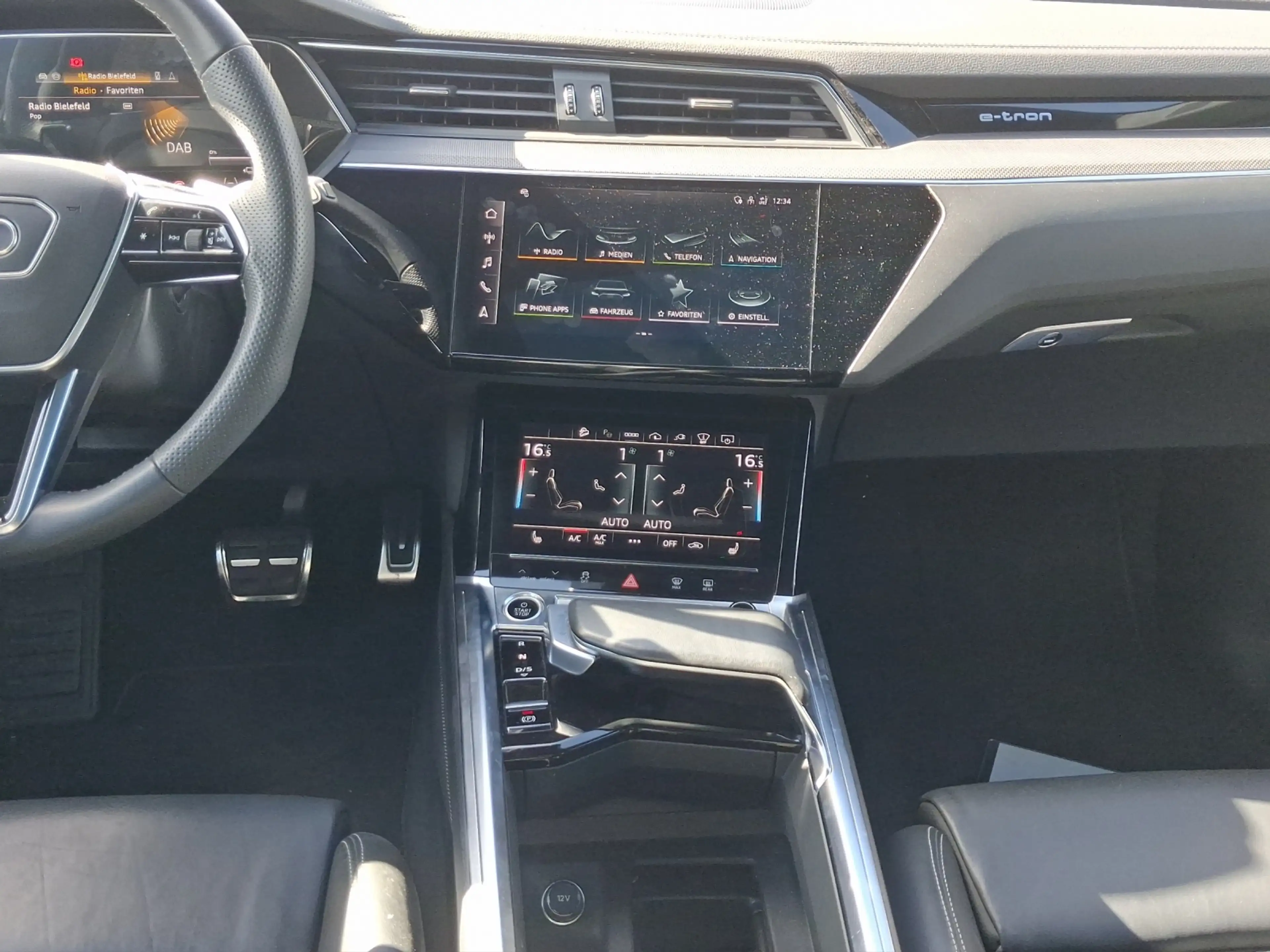Audi Q8 e-tron 55 quattro S line Pano HuD Luftfederung Ambient... — photo 11