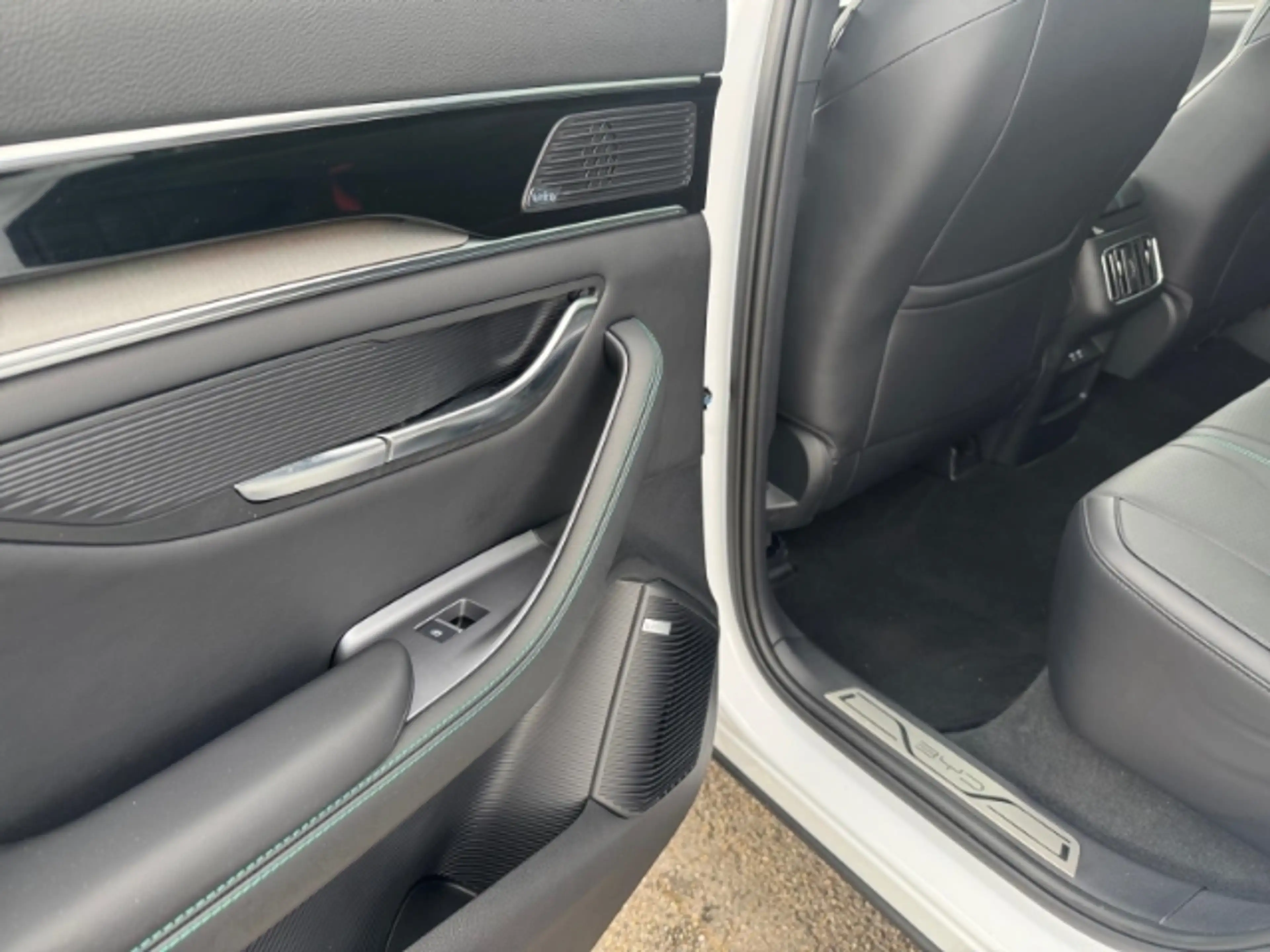 BYD Seal U PHEV Navi+Rückfahrkamera+Sitzheizung+Apple CarPlay — photo 20