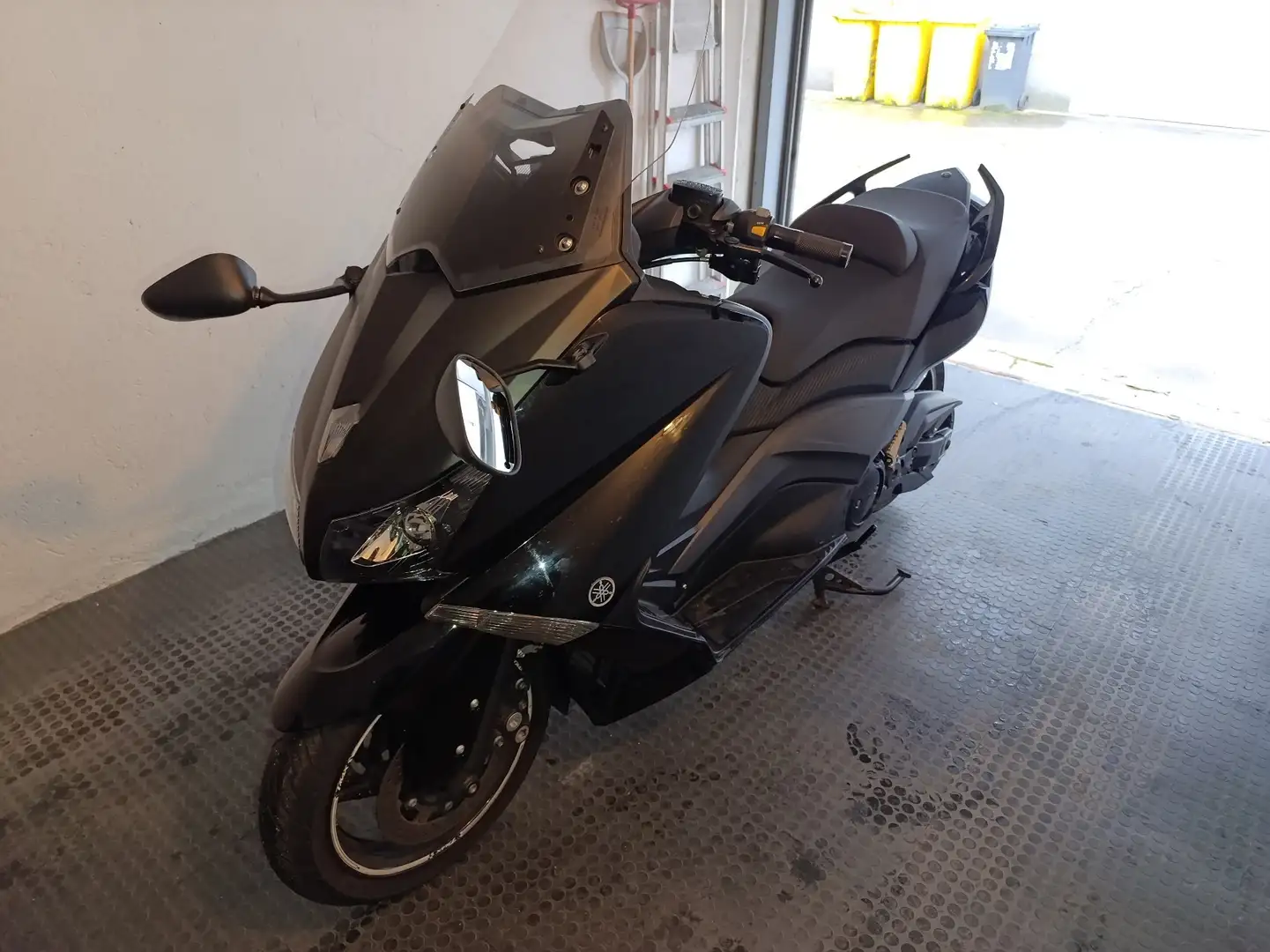 Yamaha TMAX 530 Black Max Negro - 1