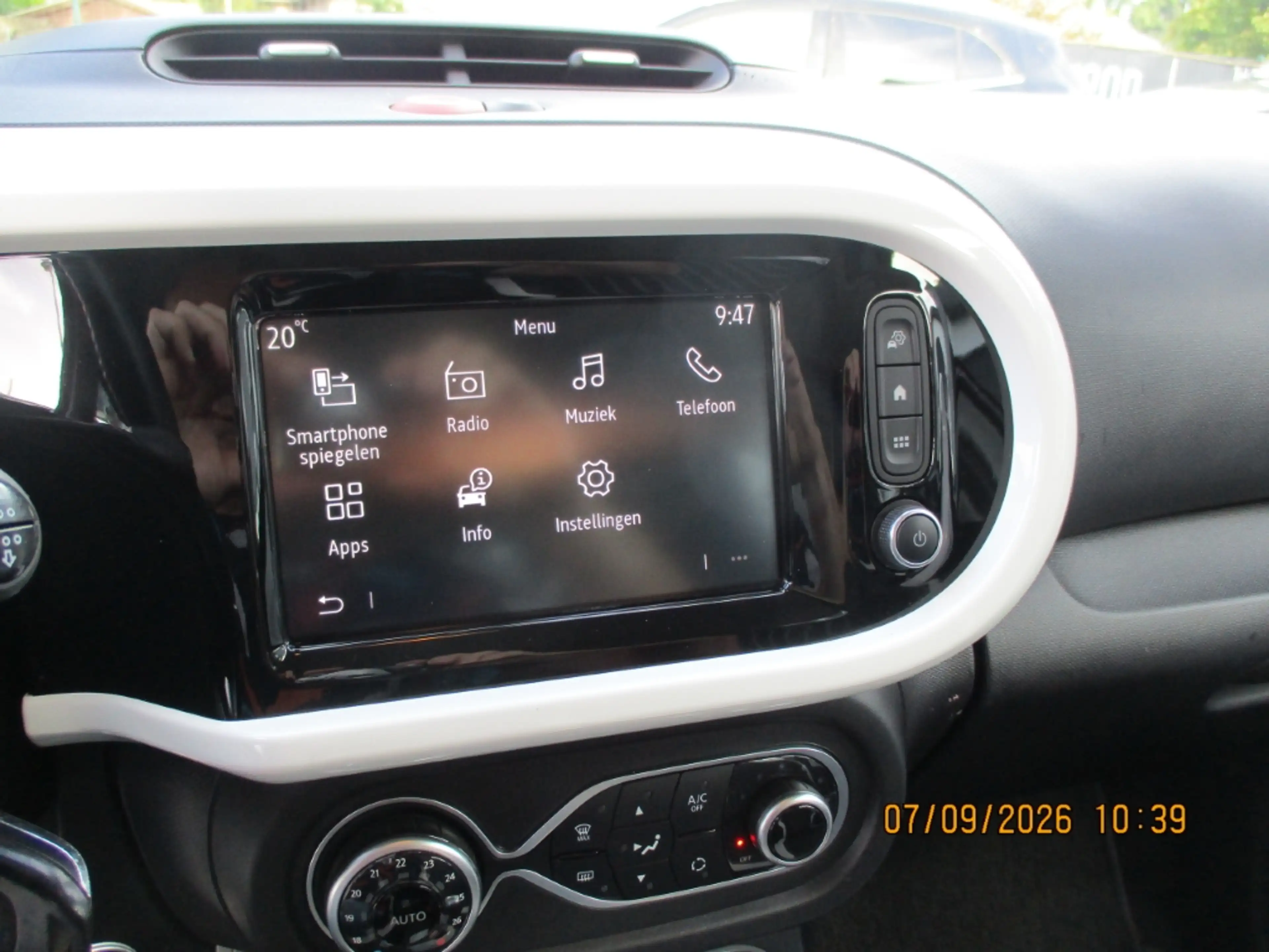 Renault Twingo e-Twingo 24 kWh R80 ZE Techno LIMITED EDITION FULL OPTION ELECTRIC — photo 14
