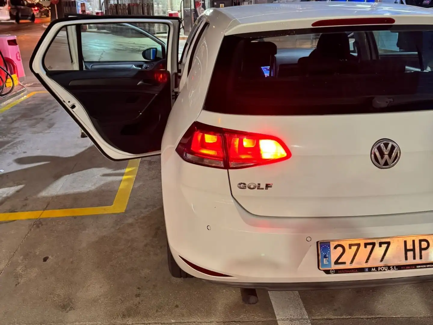 Volkswagen Golf SOCIETE 1.6 TDI 105 BLUEMOTION TECHNOLOGY FAP CONF - 2