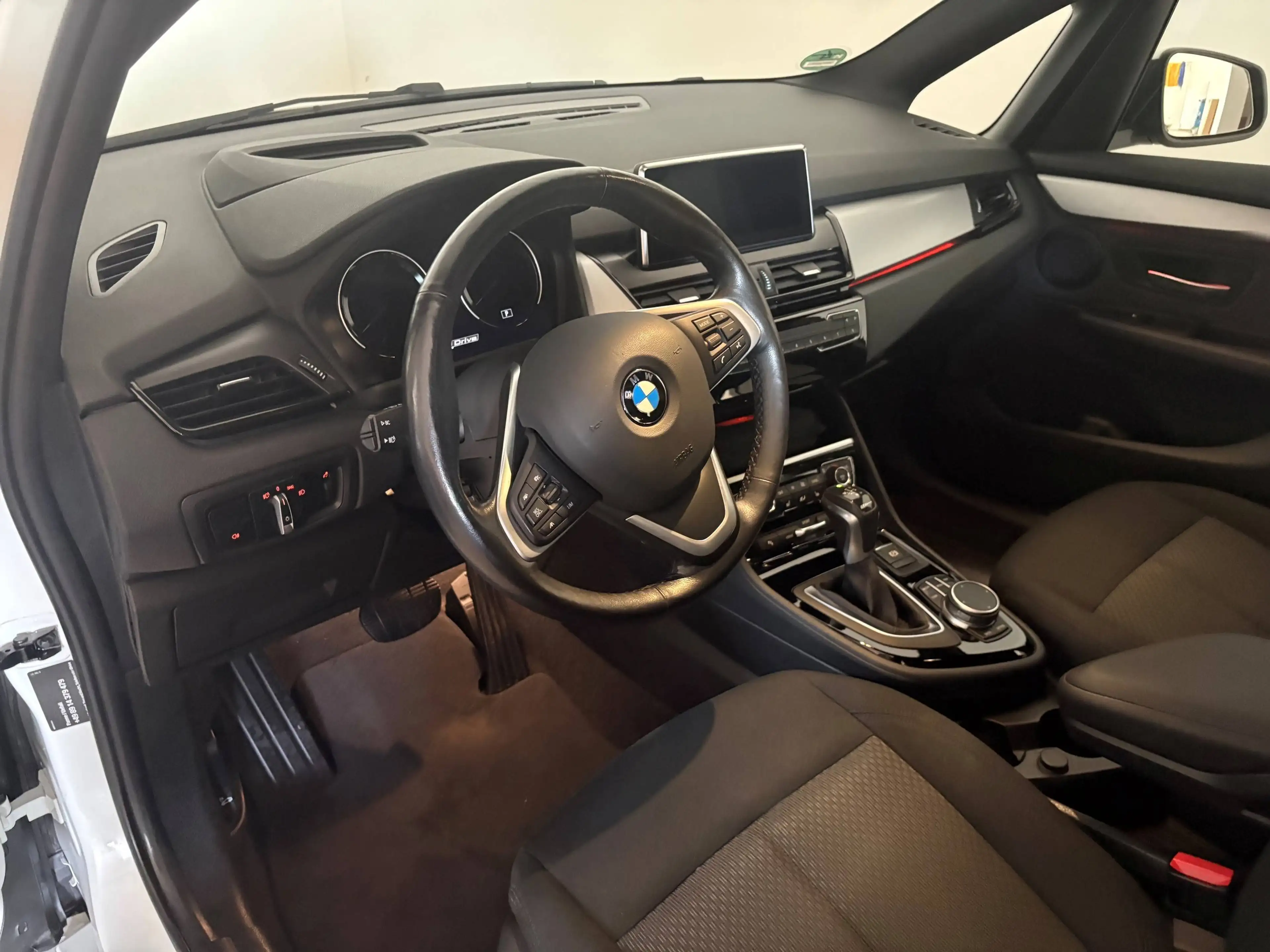 BMW 225 225i Active Tourer xDrive Aut. Advantage — photo 6
