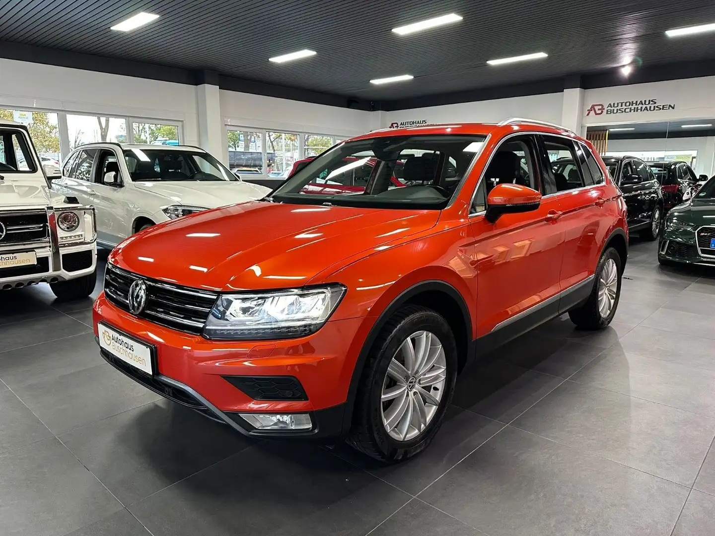 Volkswagen Tiguan 1.4TSI Highline 4Mot Aut*Reif+TÜV+InspNEU Orange - 1
