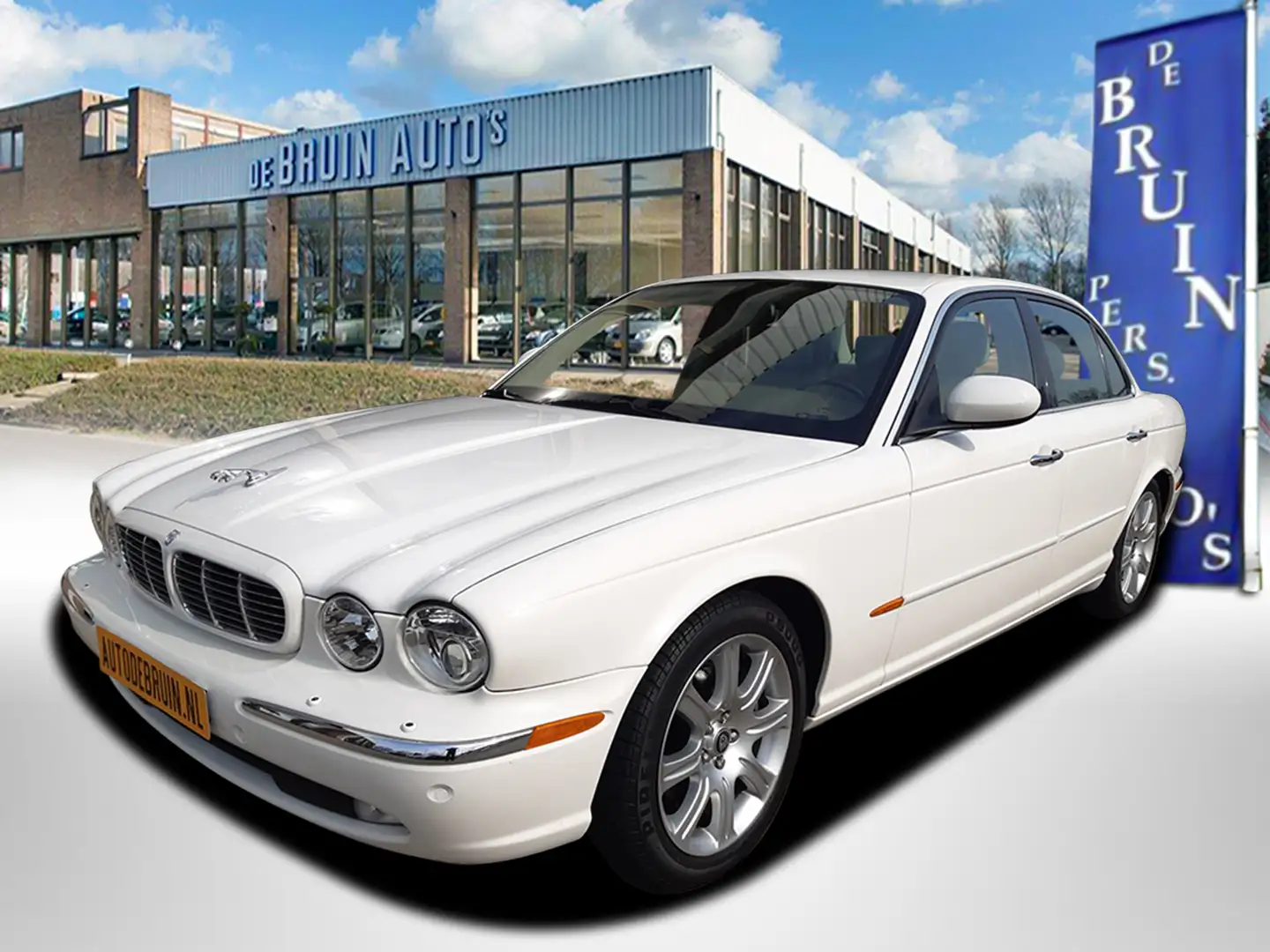 Jaguar XJ 3.5 V8 Executive UNIEK ! SLECHTS 20660Km bijela - 1