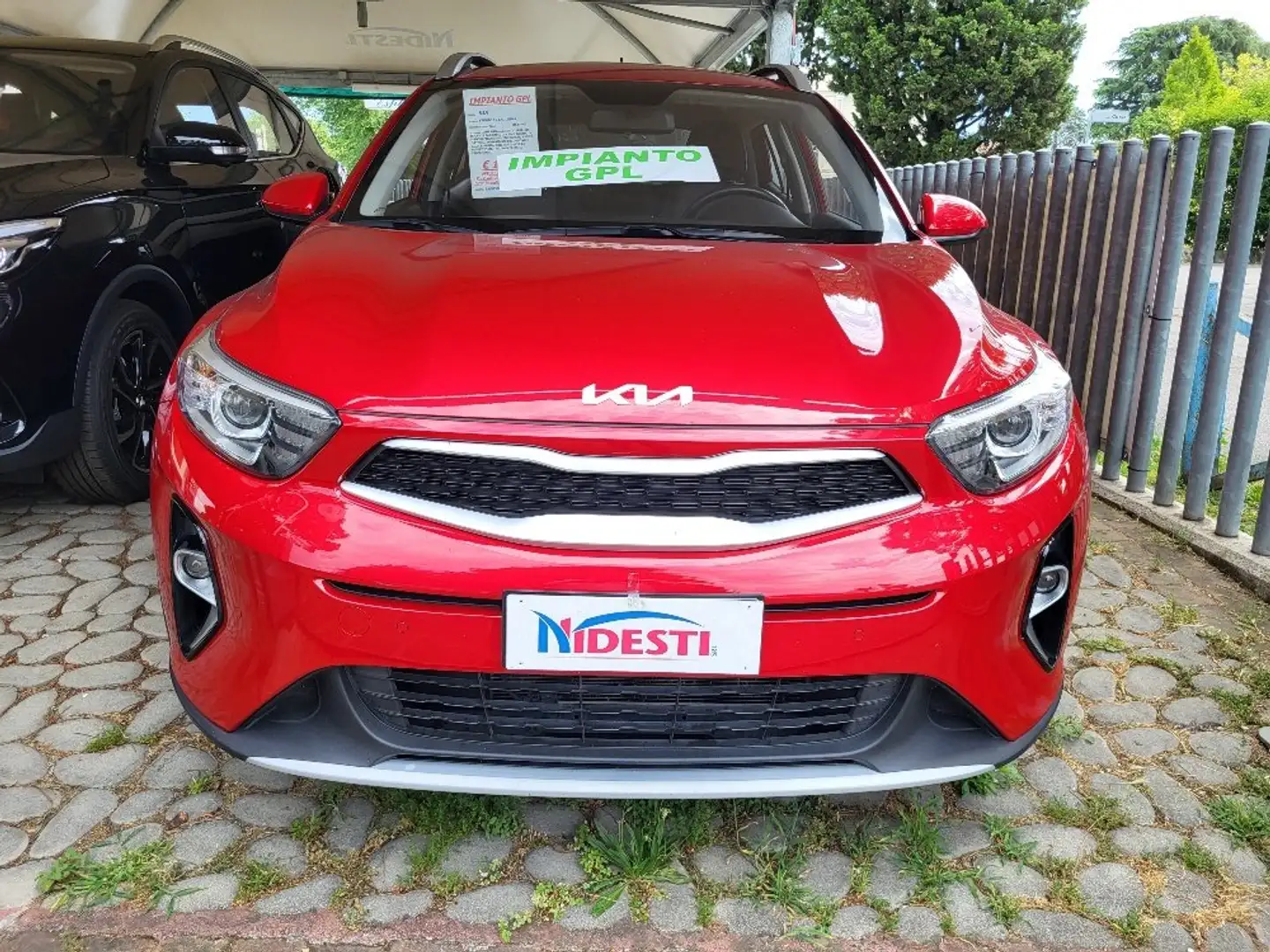 Kia Stonic Stonic 1.2 dpi Urban gpl 82cv - OK NEOPATENTATI Rojo - 2