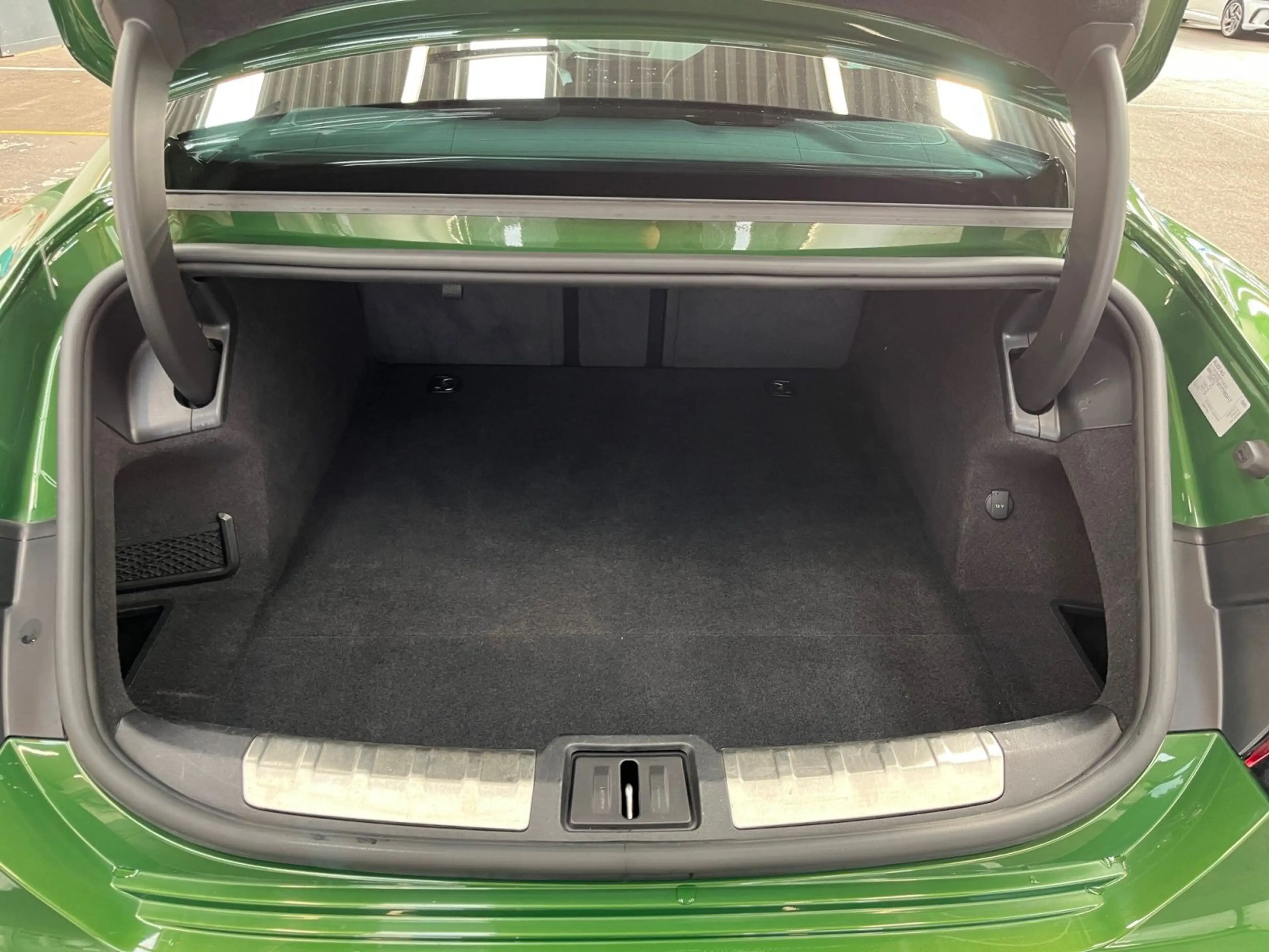 Audi RS e-tron GT MATRIX/PANO/WÄRMEPUMPE/HUD/360°VIEW — photo 11