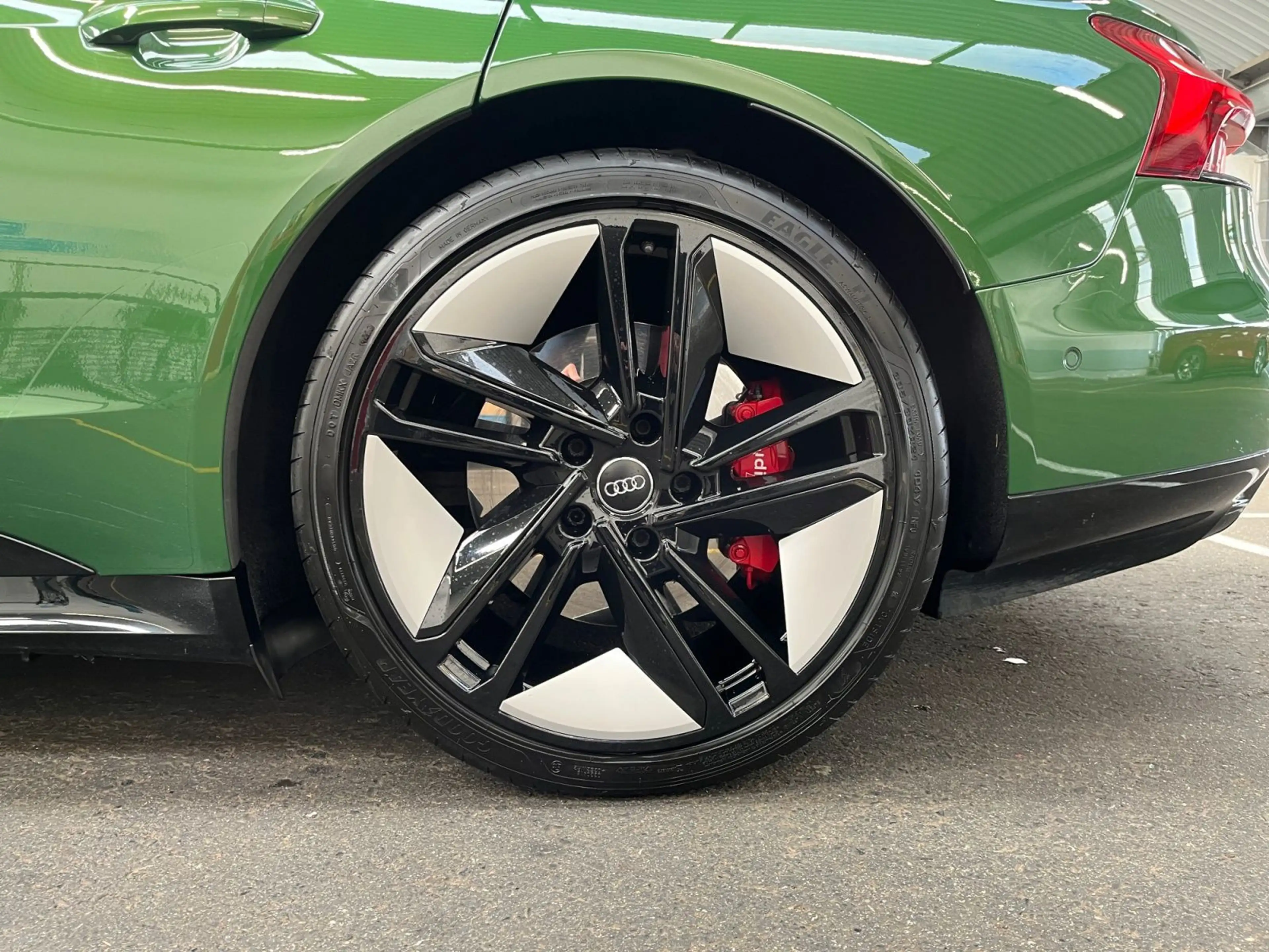Audi RS e-tron GT MATRIX/PANO/WÄRMEPUMPE/HUD/360°VIEW — photo 7