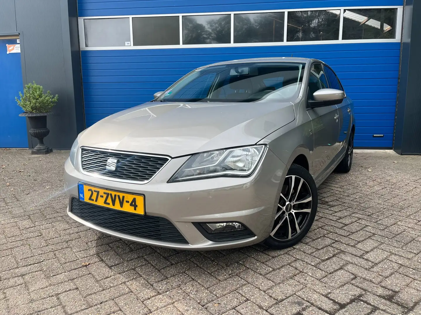 SEAT Toledo 1.2 TSI Businessline High|Climate|Navi|1ste Eig. Beige - 2