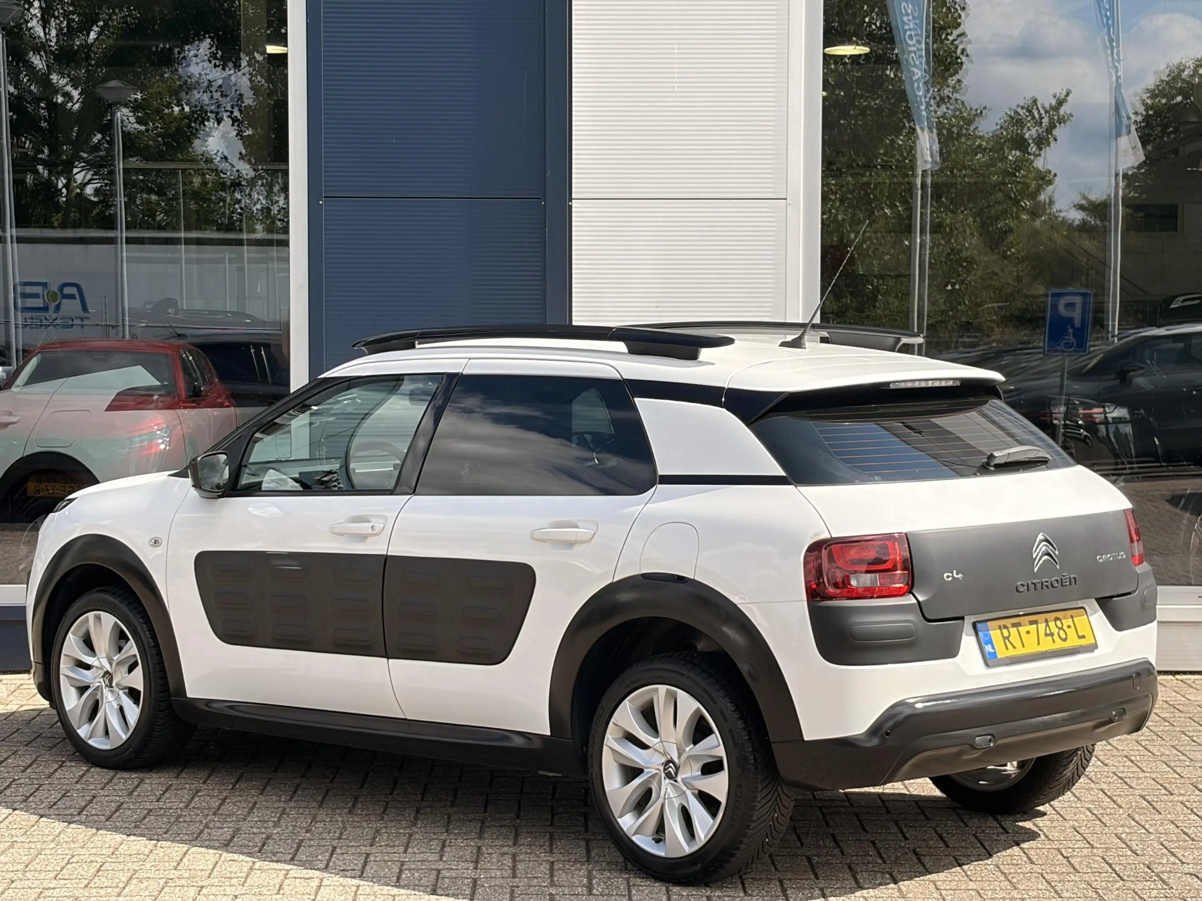 Citroen C4 Cactus 1.2 PureTech Feel | Cruise Control | Parkeersensor — photo 7