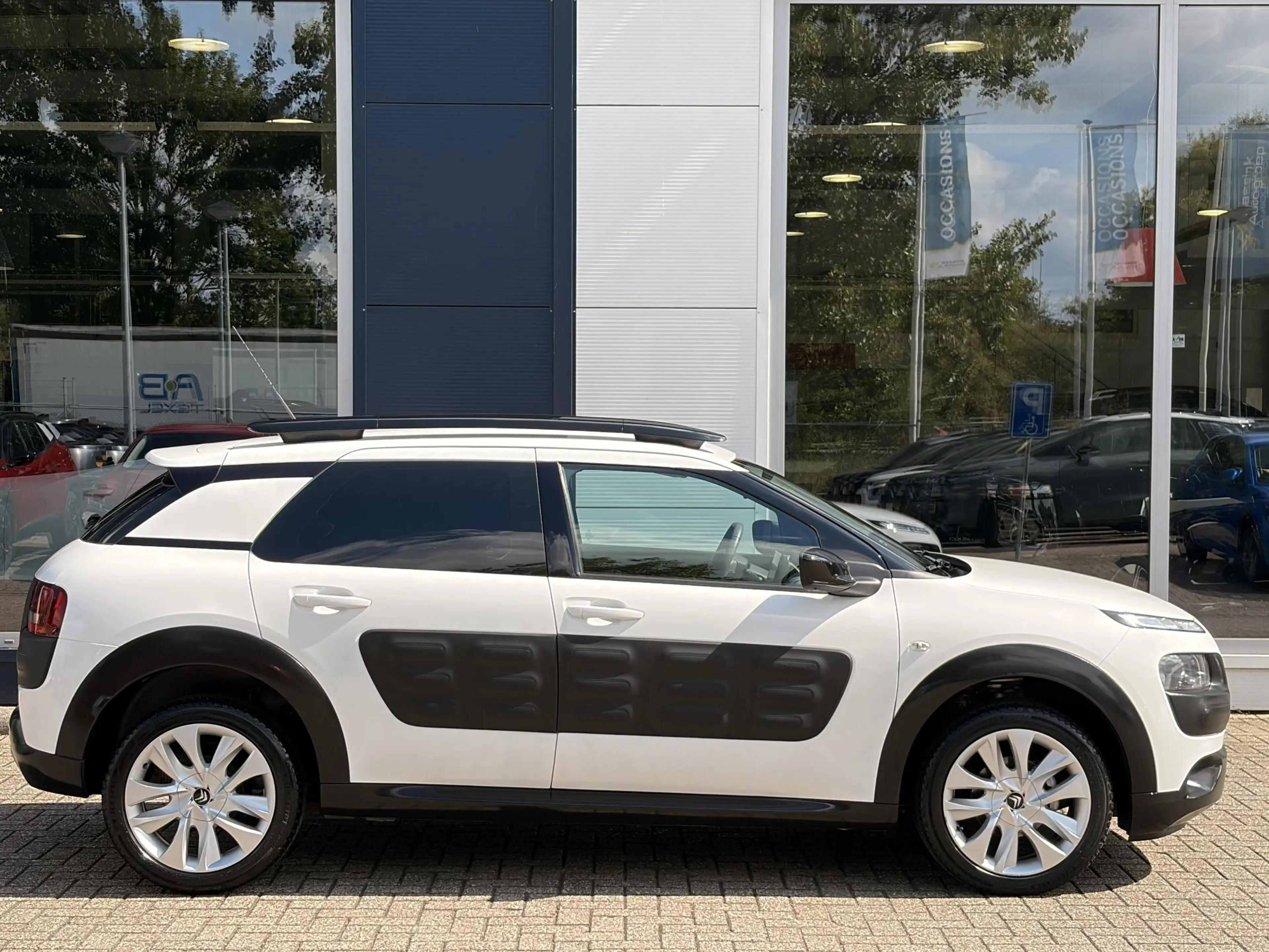 Citroen C4 Cactus 1.2 PureTech Feel | Cruise Control | Parkeersensor — photo 3