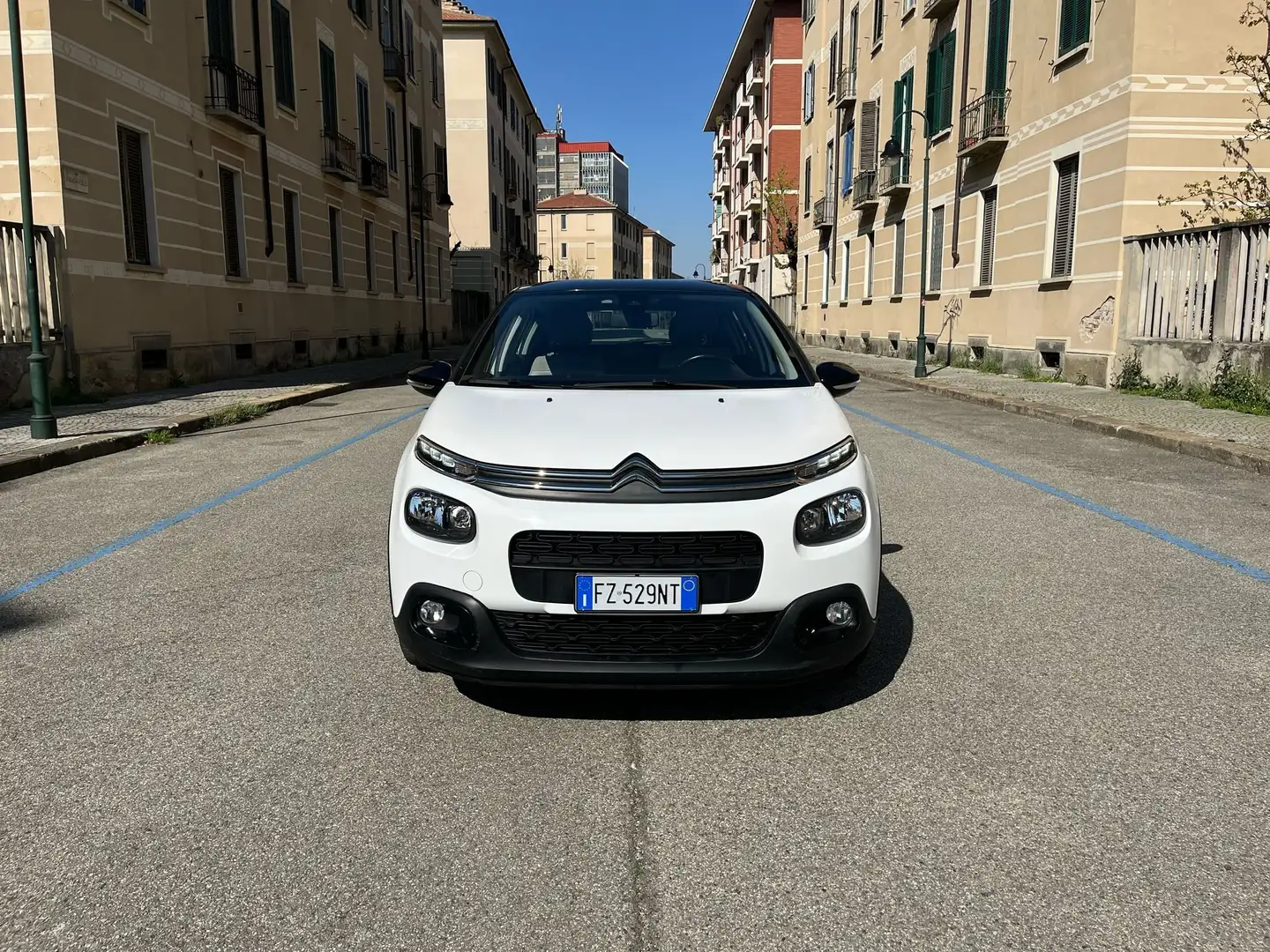 Citroen C3 1.2 puretech 83cv Shine TELECAMERA-UNICO PROP Bianco - 2