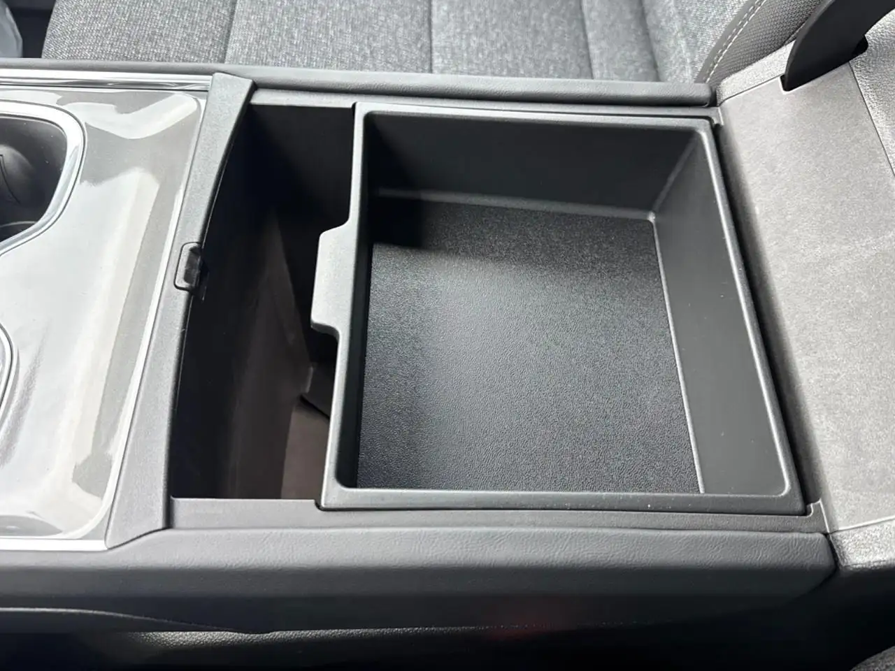 GMC Acadia снимка GMC Acadia