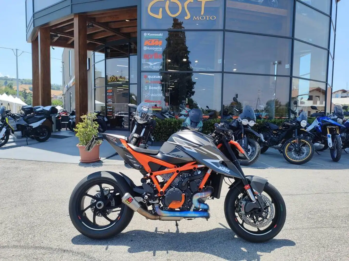KTM 1290 Super Duke R R - 1