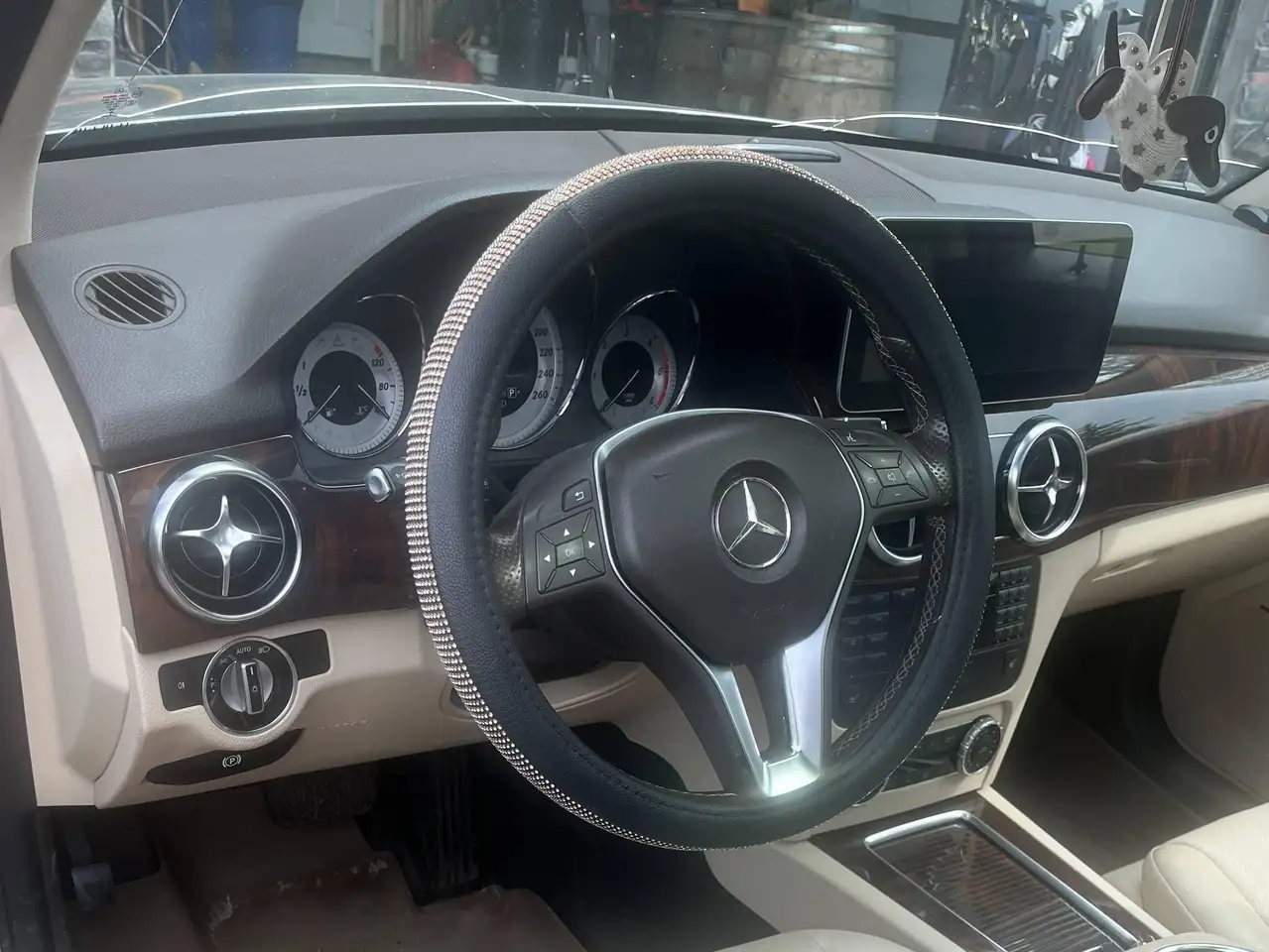 Mercedes-Benz GLK-Class снимка Mercedes-Benz GLK-Class