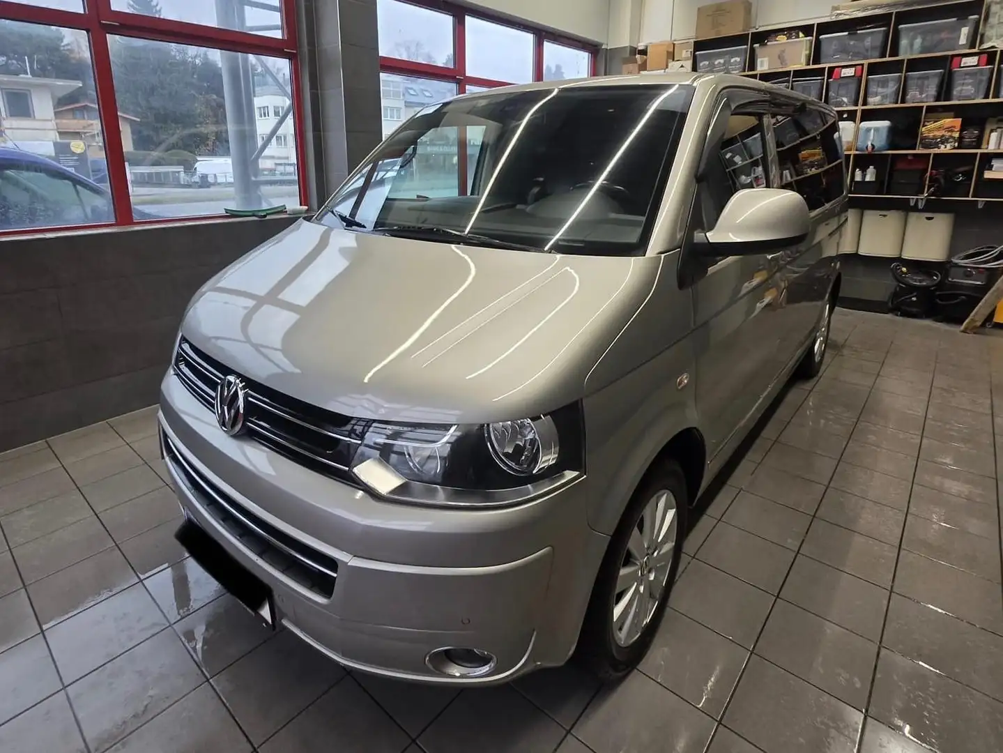 Volkswagen T5 Multivan 2.0 TDI Highline 4Motion DSG Grau - 1