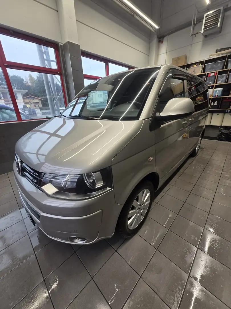 Volkswagen T5 Multivan 2.0 TDI Highline 4Motion DSG Grau - 2
