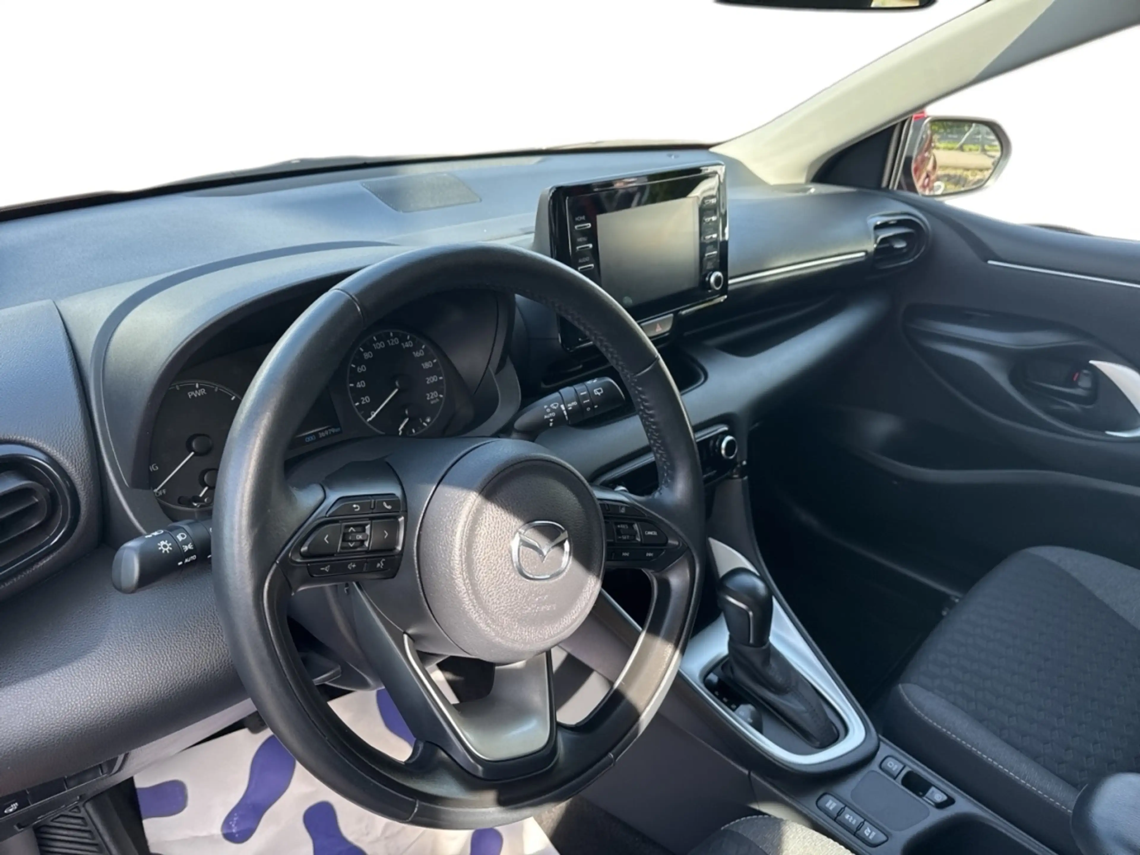 Mazda 2 Hybrid 1.5L VVT-i 116 PS AT FWD AL-PURE PLUS-P — photo 6