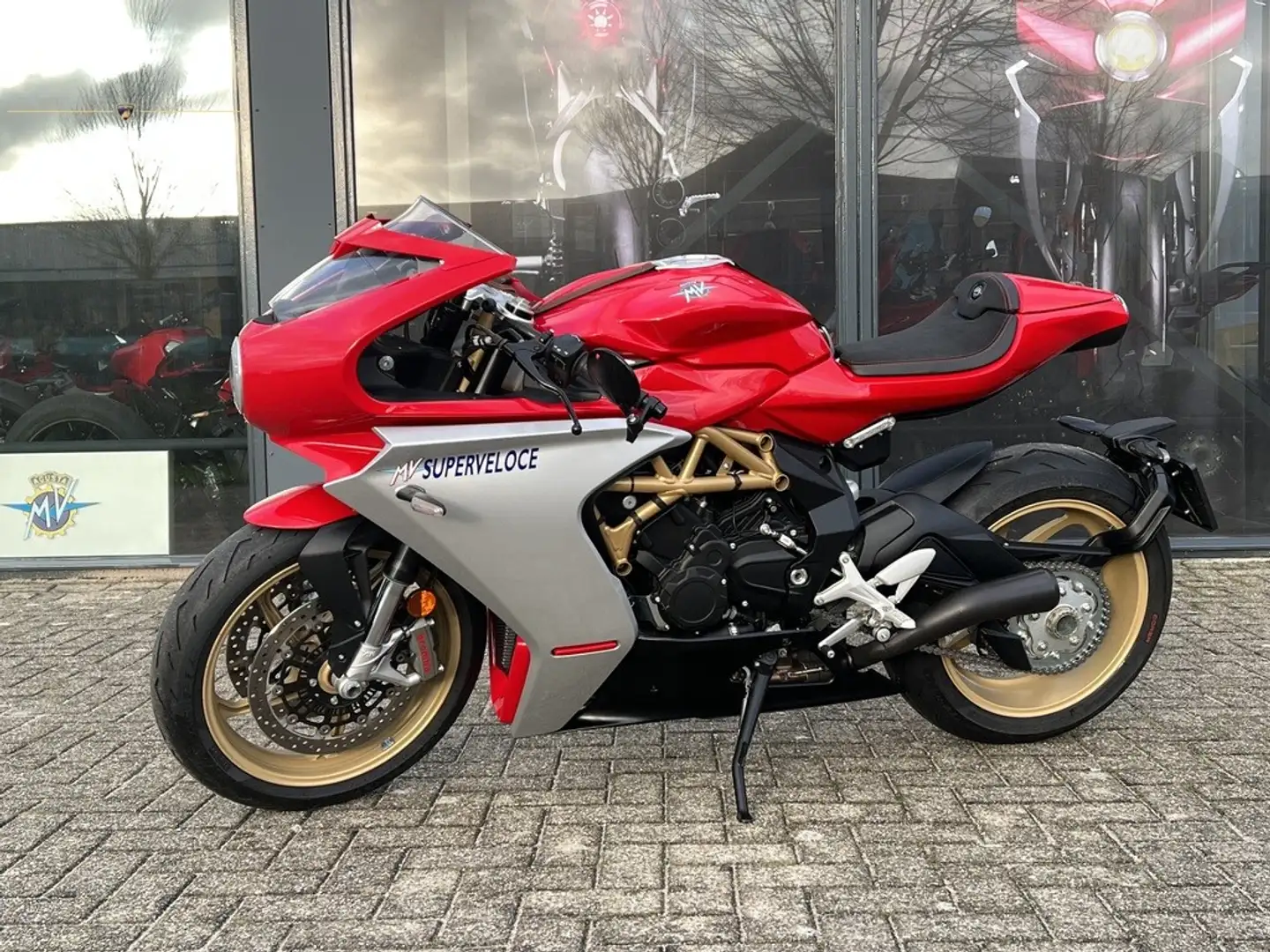 MV Agusta Superveloce 800 Червоний - 2