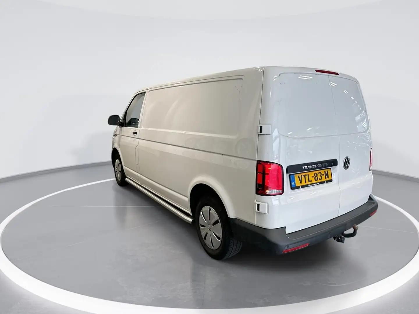 Volkswagen T6.1 Transporter 2.0 Tdi 110pk L2H3 28 Comfortline · Apple/Android Wit - 2