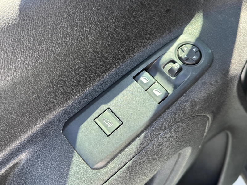 Peugeot Partner 1.6 BlueHDI 75PK PREMIUM CRUISE/CARPLAY/ELEKTR.RAM — photo 15