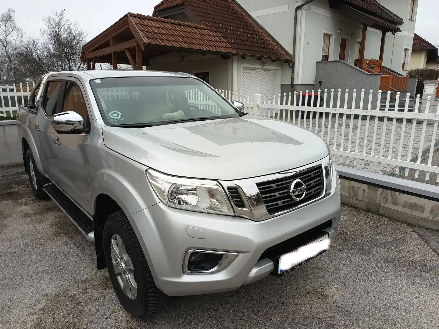 Nissan Navara N-Connecta Double Cab 2,3 dci 190 PS LKW 4x4 Silver - 1