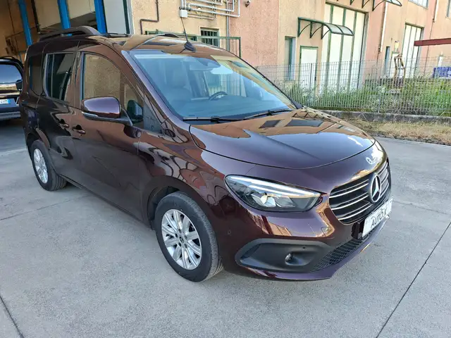 Mercedes-Benz T-Class Long 180d PREMIUM