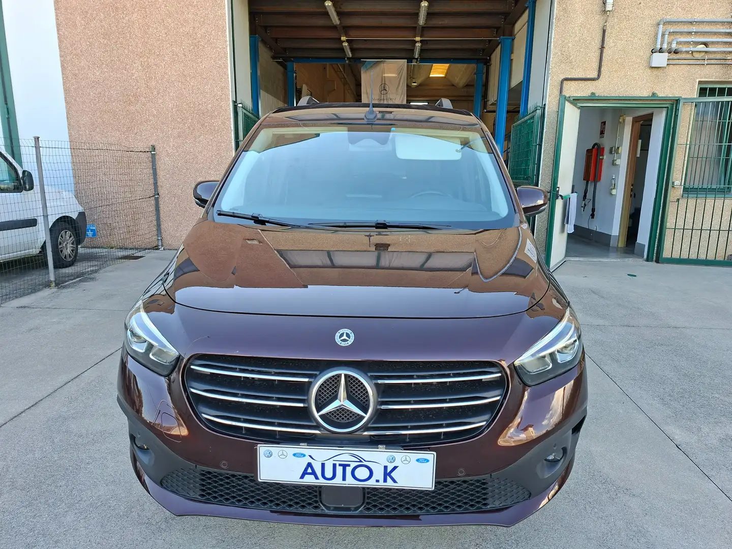 Mercedes-Benz T-Class Long 180d PREMIUM Rosso - 2
