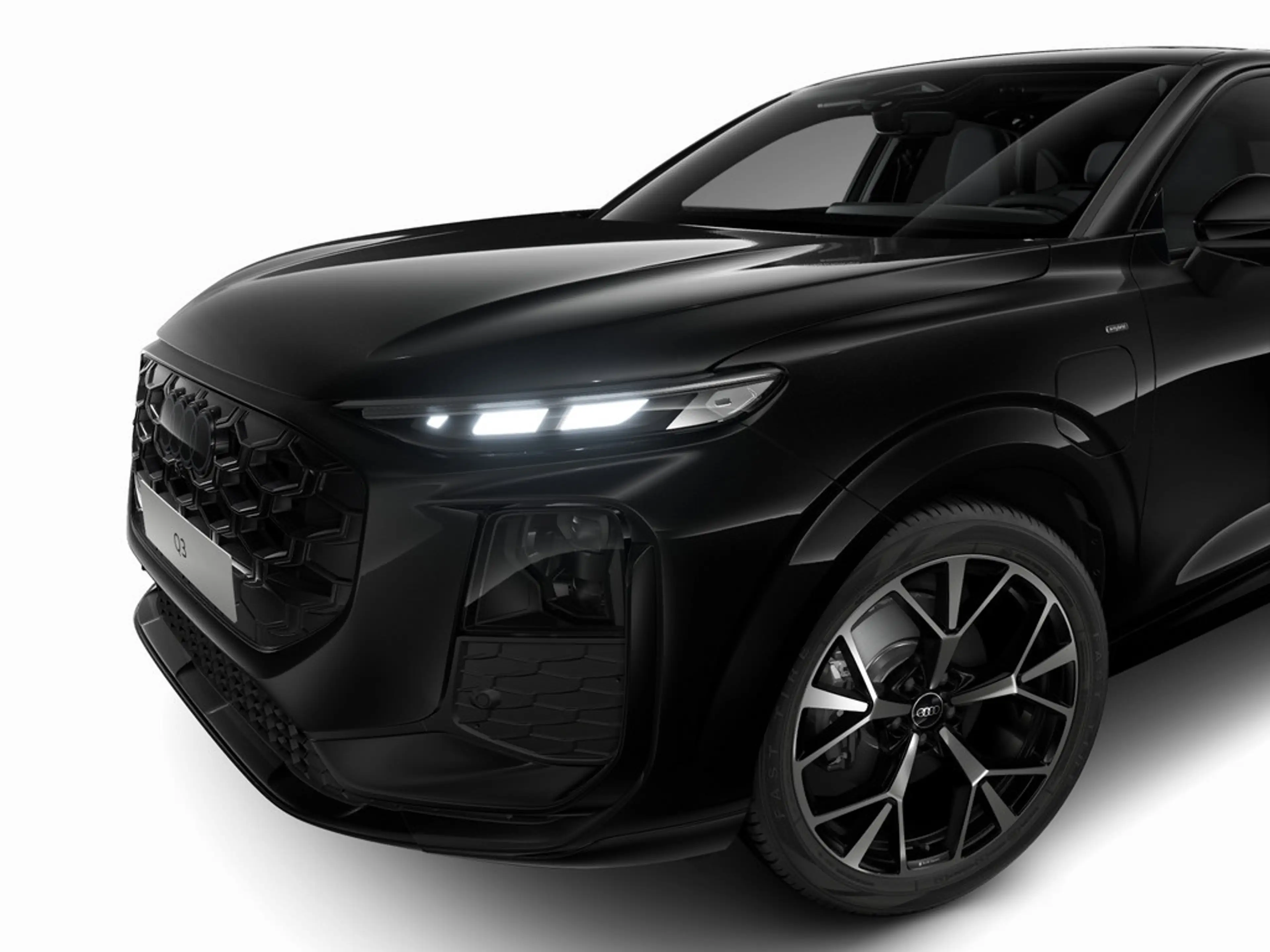 Audi Q3 Sportback e-hybrid 2xS line/All Black/Pano/AHK/20Zoll — photo 12