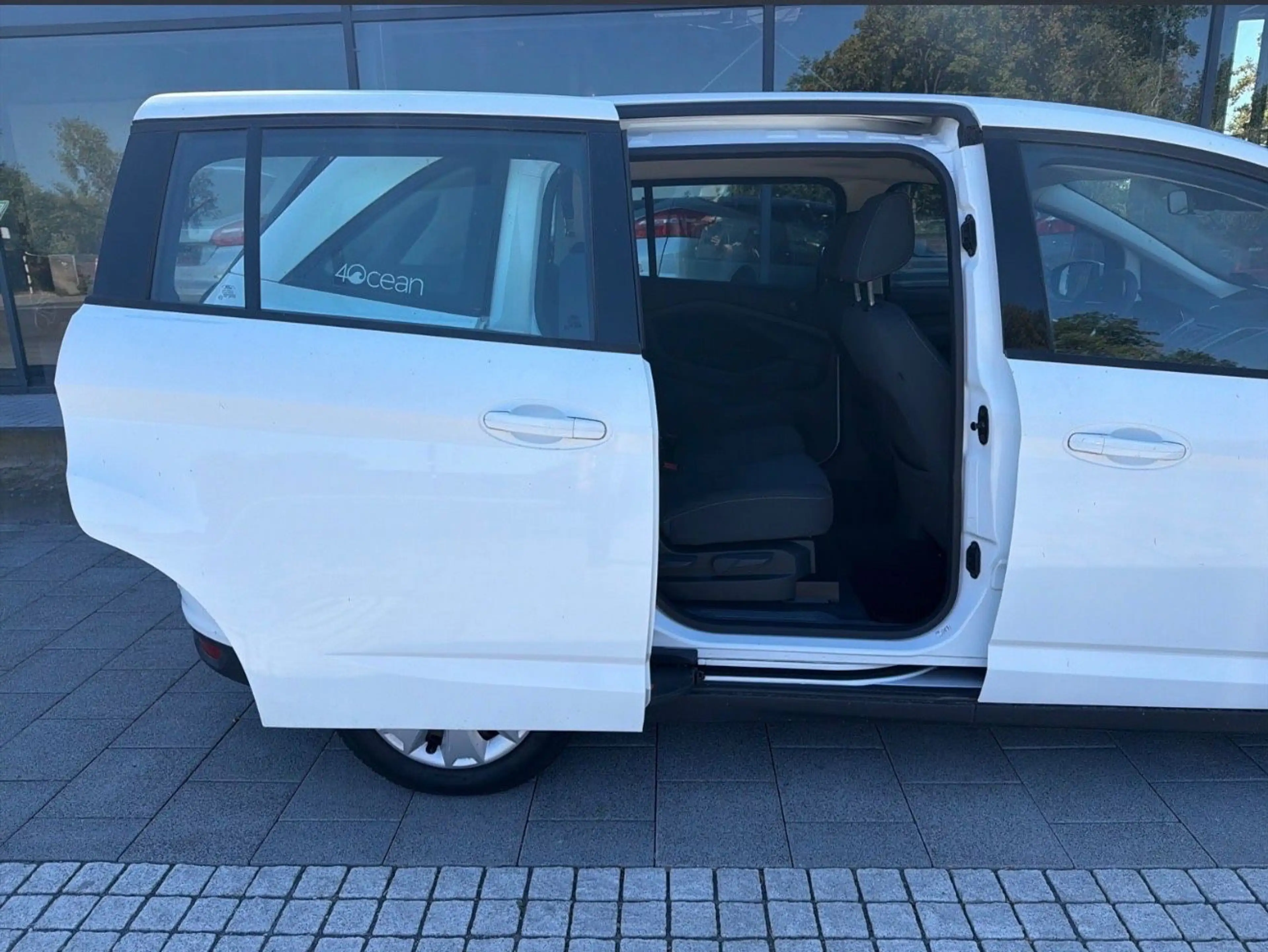 Ford Grand C-Max Trend Zahnriemen neu PDC Navi — photo 13