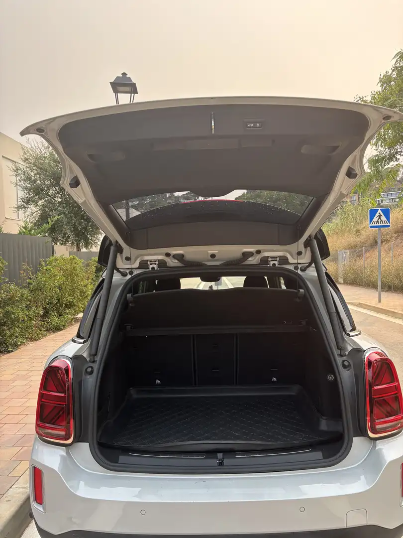MINI Cooper D Countryman COUNTRYMAN COOPER D AUT. Cooper D Plateado - 2